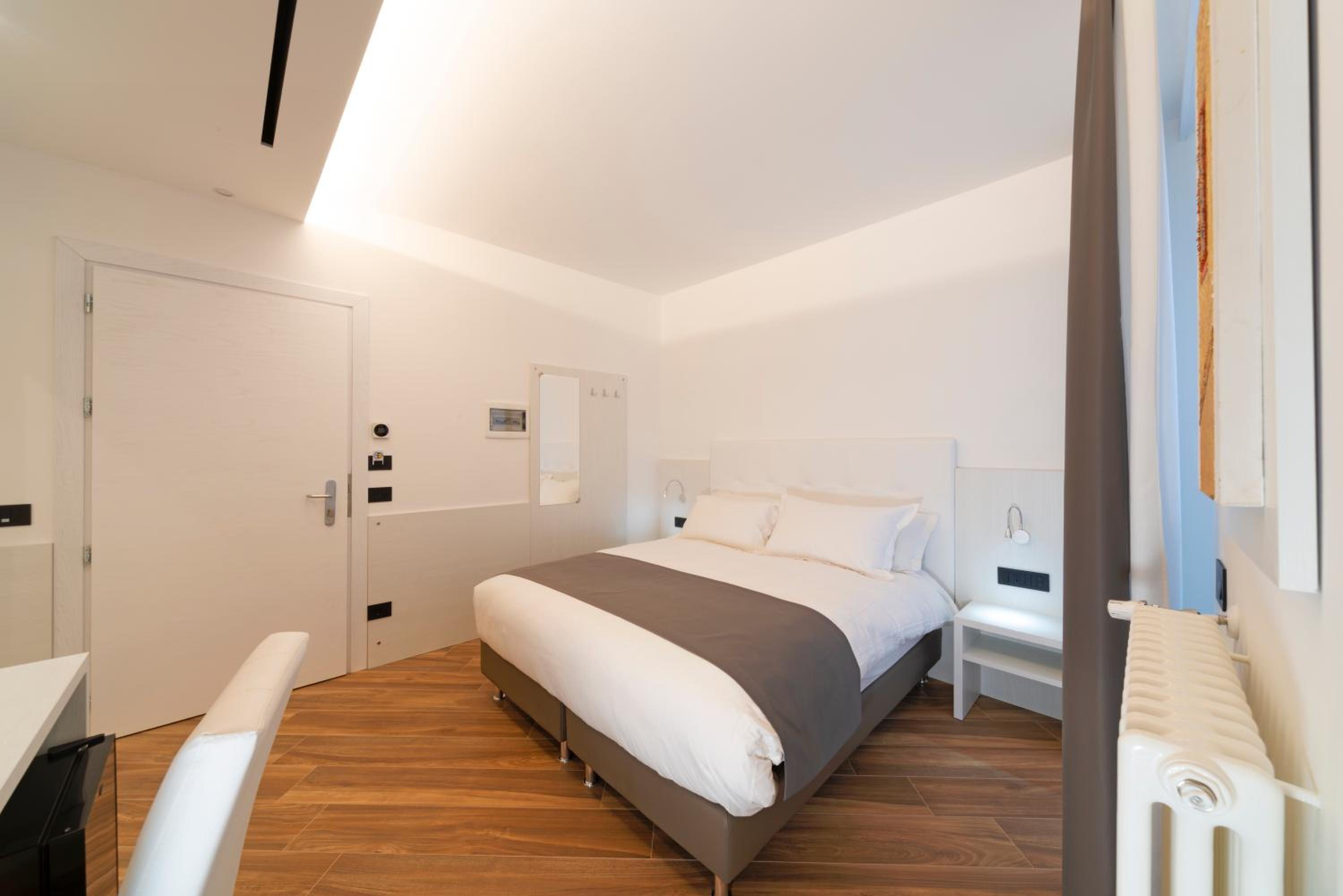 Double or Twin Room with Terrace