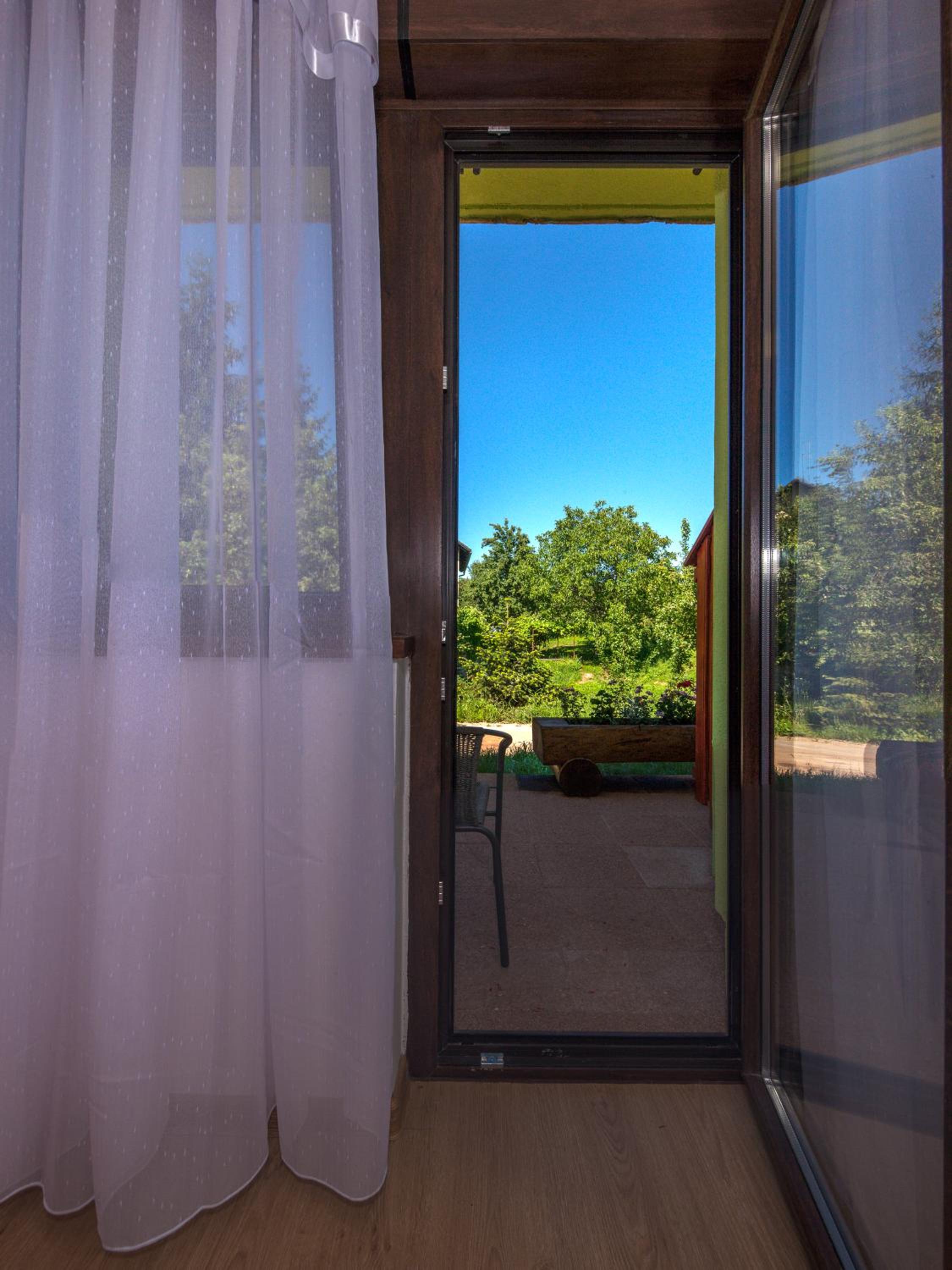 Twin Room with Terrace - Photo 4