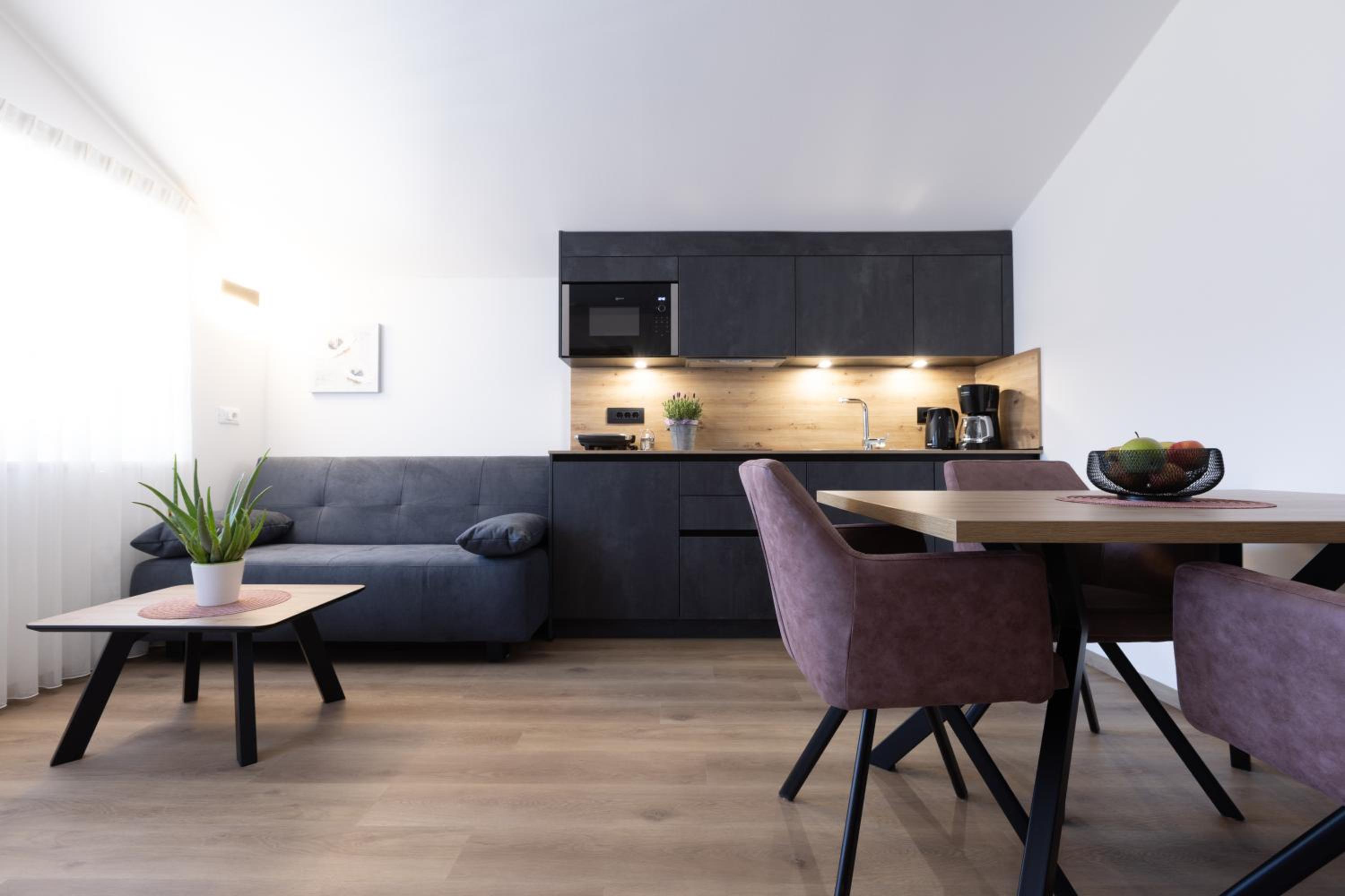 Superior One-Bedroom Apartment with Balcony