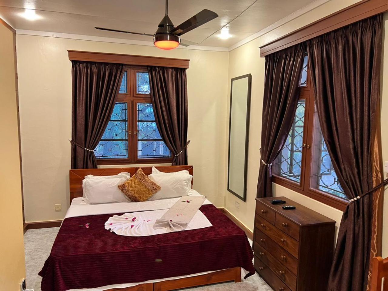 Deluxe Double or Twin Room photo 2