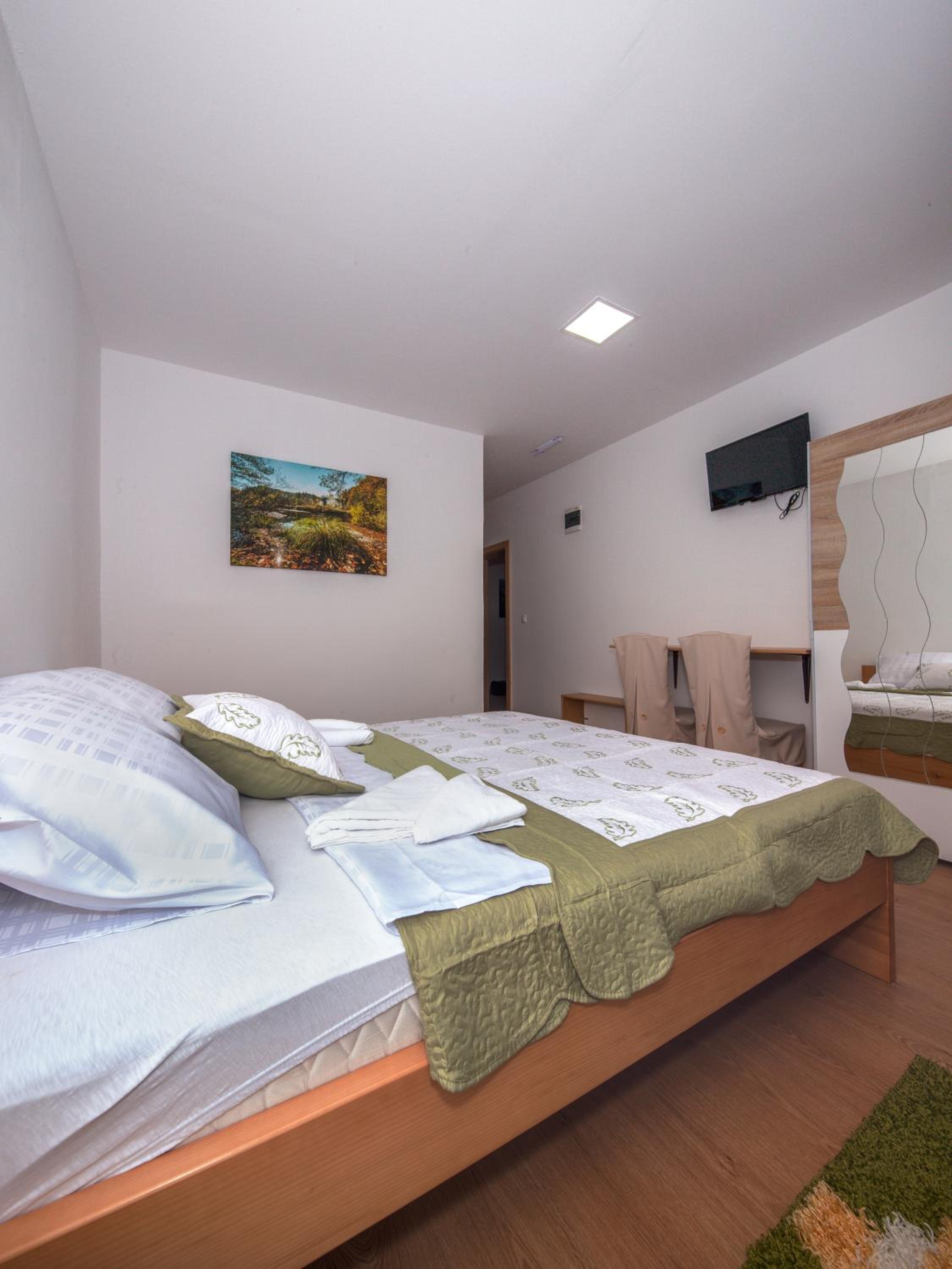 Double Room with Terrace - Photo 2