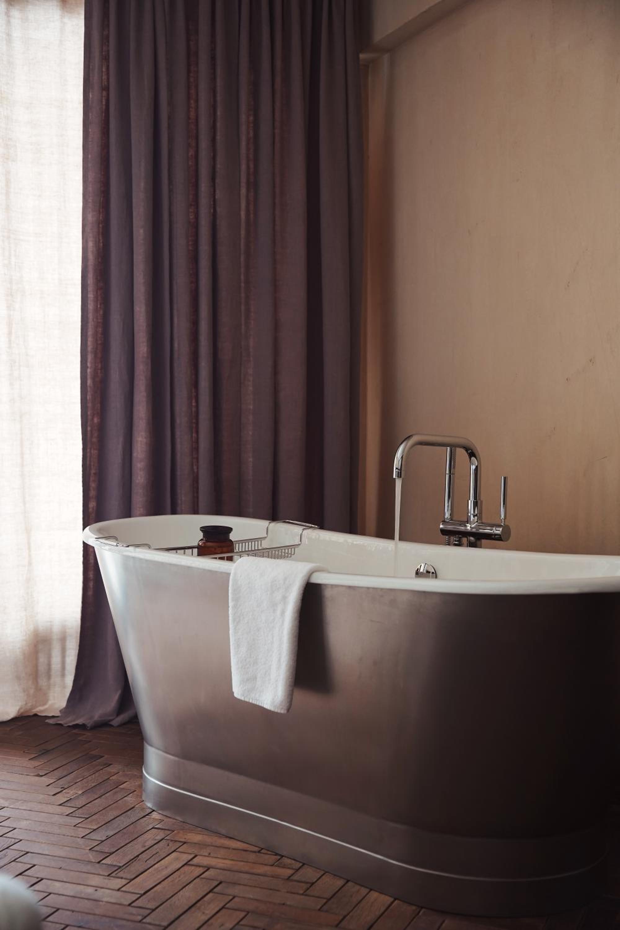 Small Suite