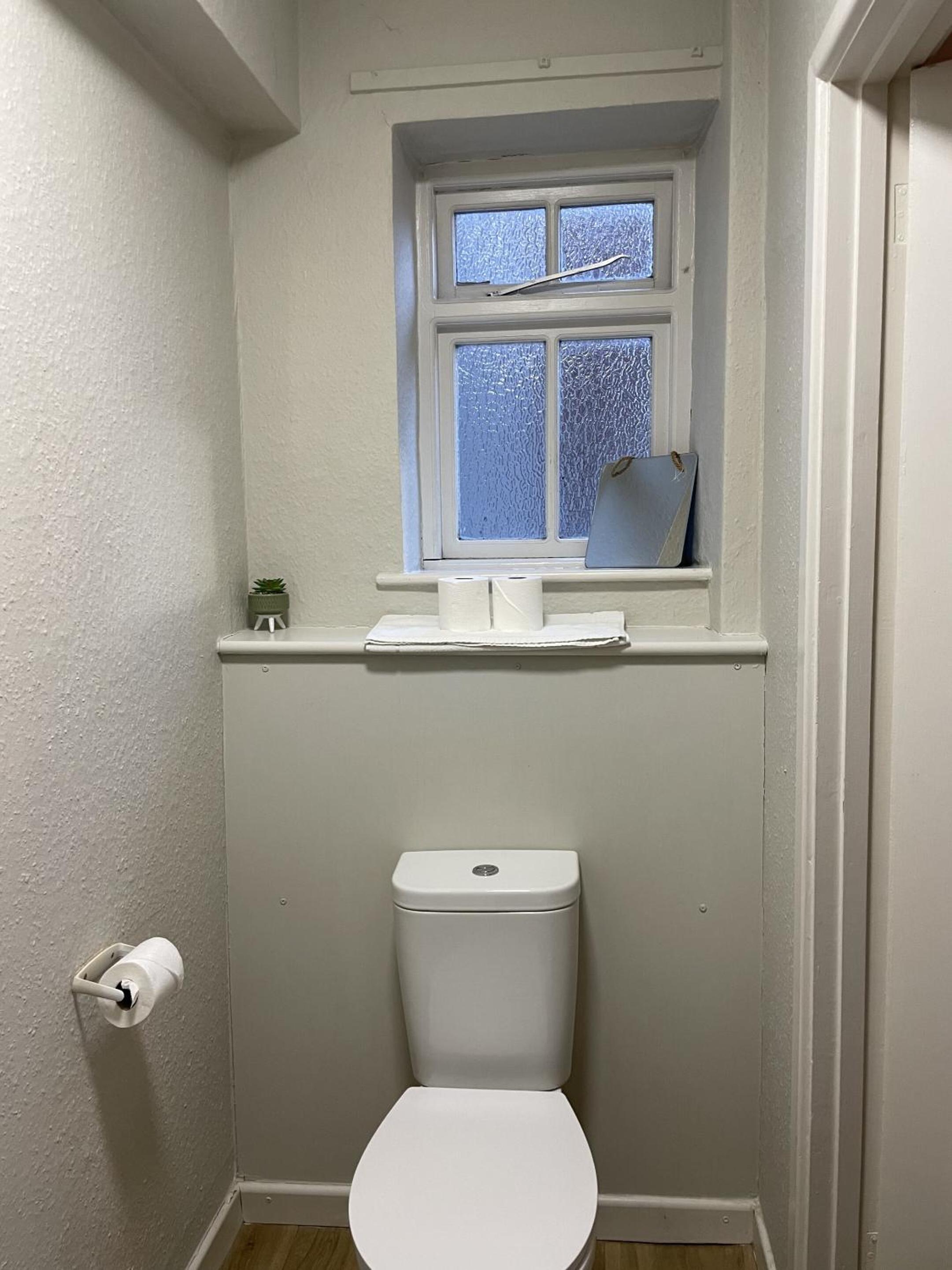 Small Double Room - Photo 6
