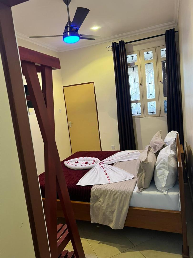 Single Room with Private Bathroom photo 1