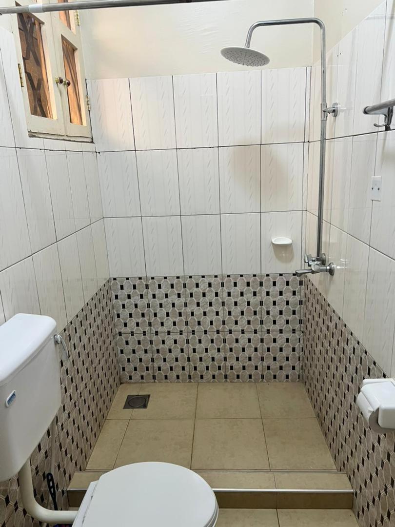 Single Room with Private Bathroom photo 2
