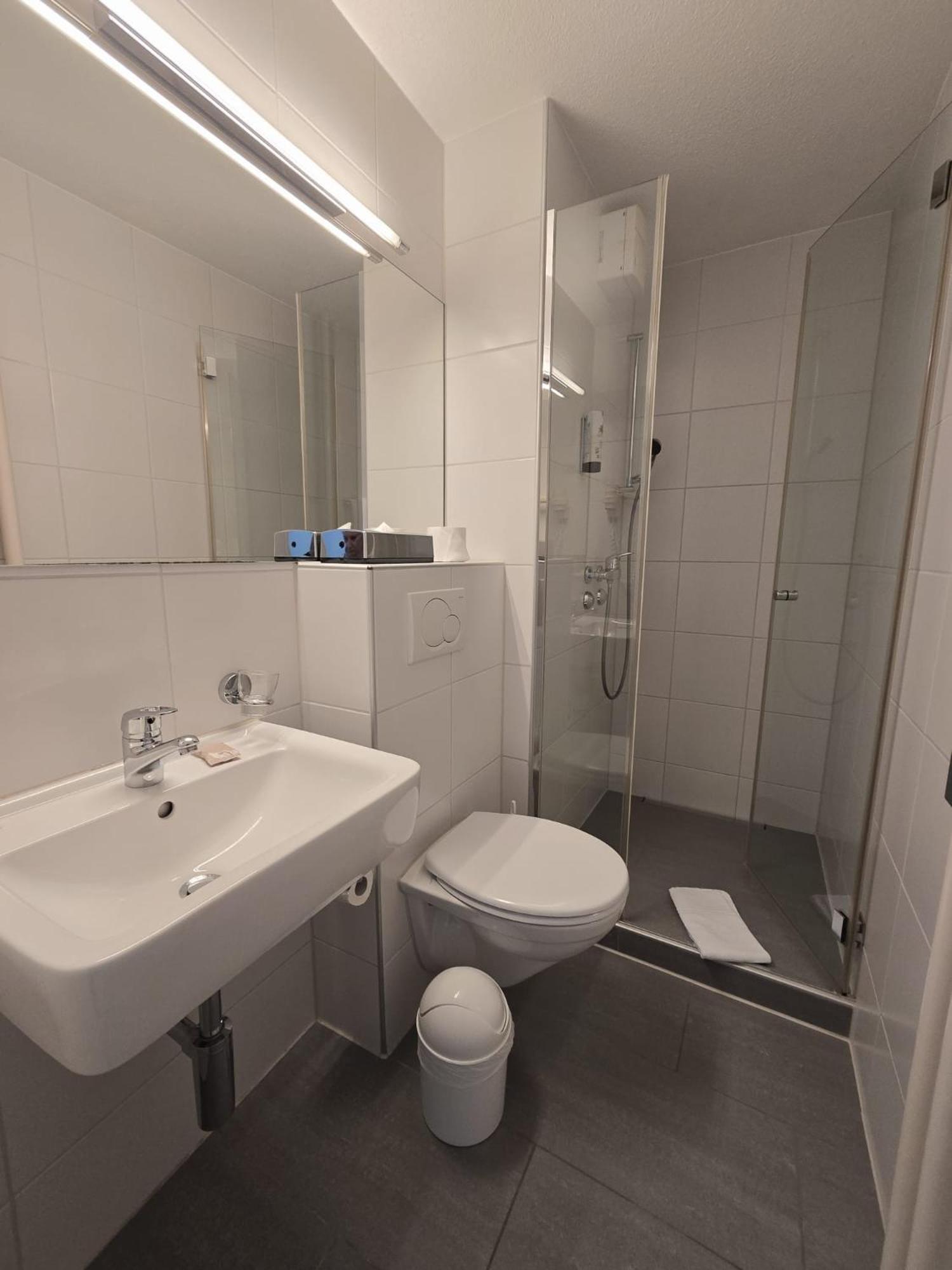 Standard Double Room — the supplier's photographs — photo 2