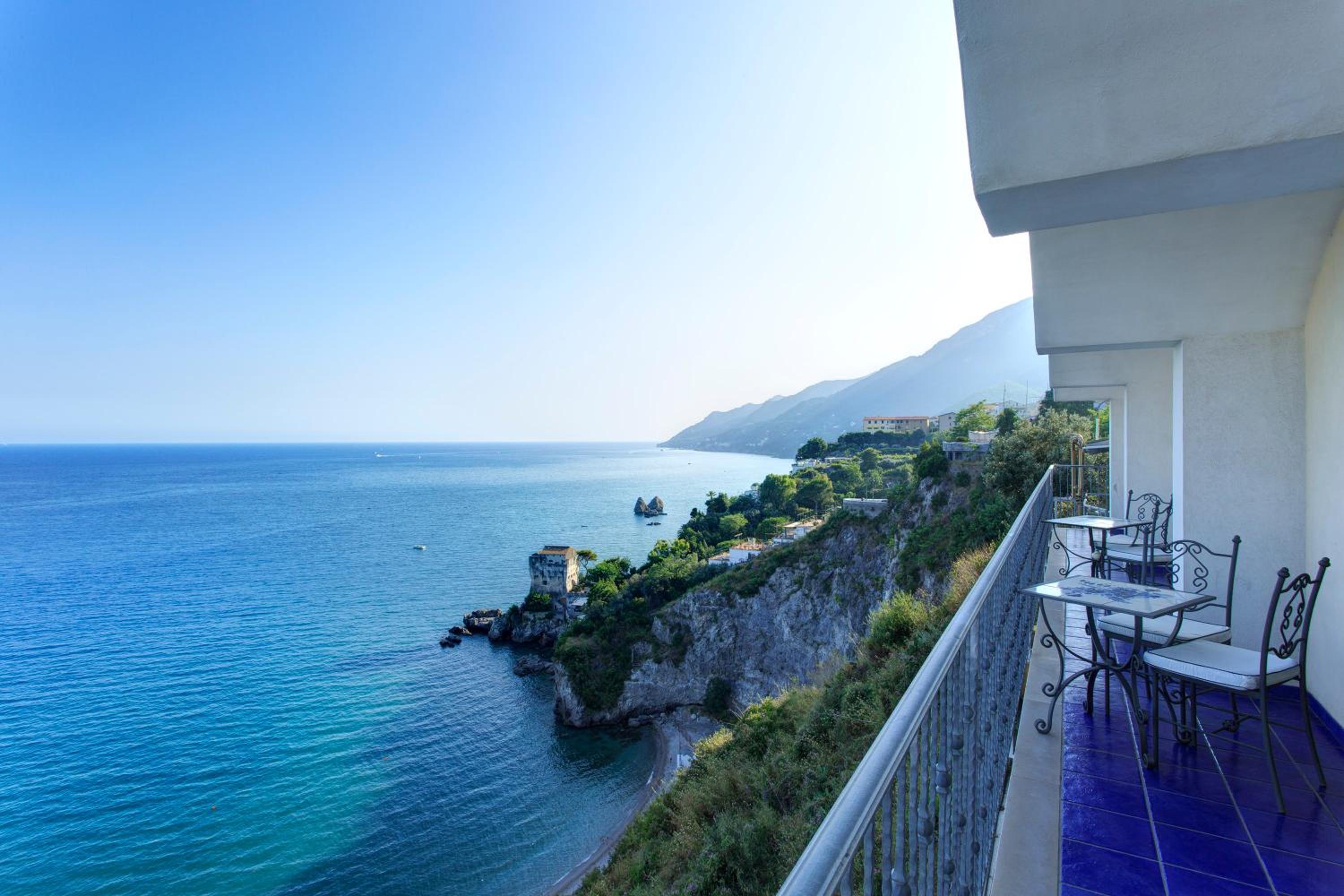 Suite with Sea View - Photo 7