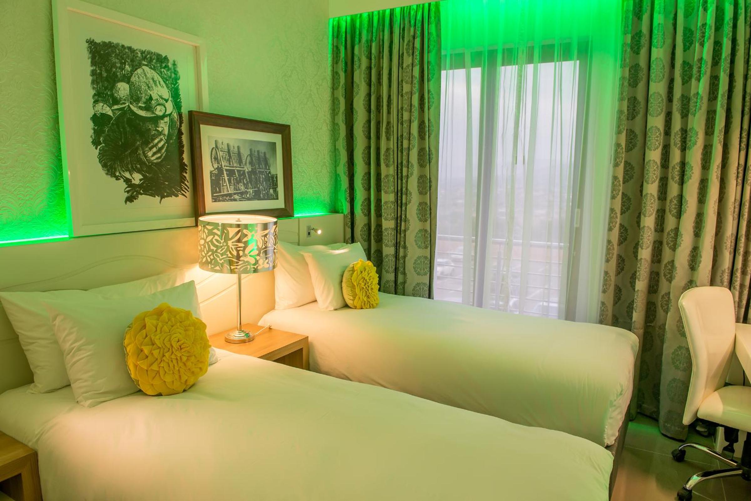 Standard Twin Room - Photo 2