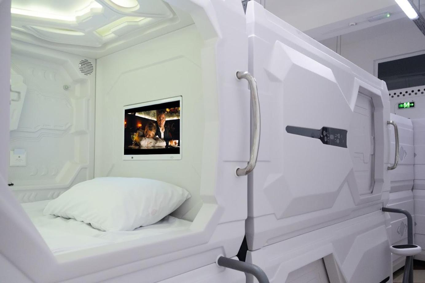 Single Room with Shared Bathroom