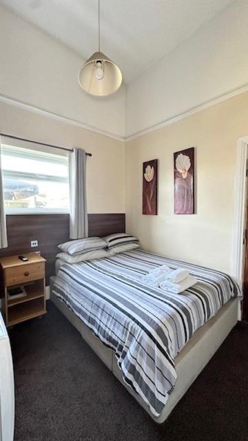 Double Room with Private Bathroom - Photo 3