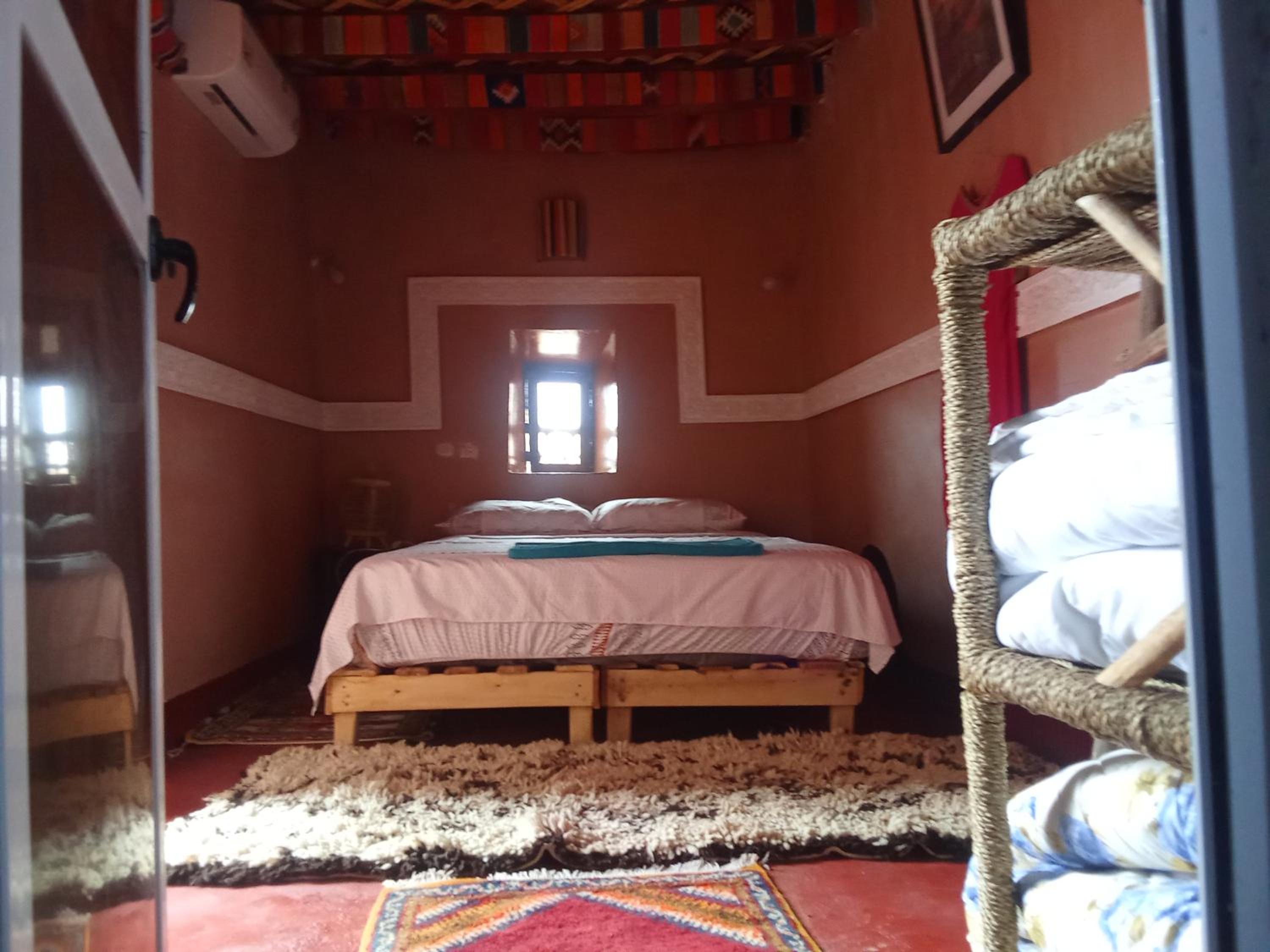 Deluxe Room (2 Adults + 1 Child) photo 2