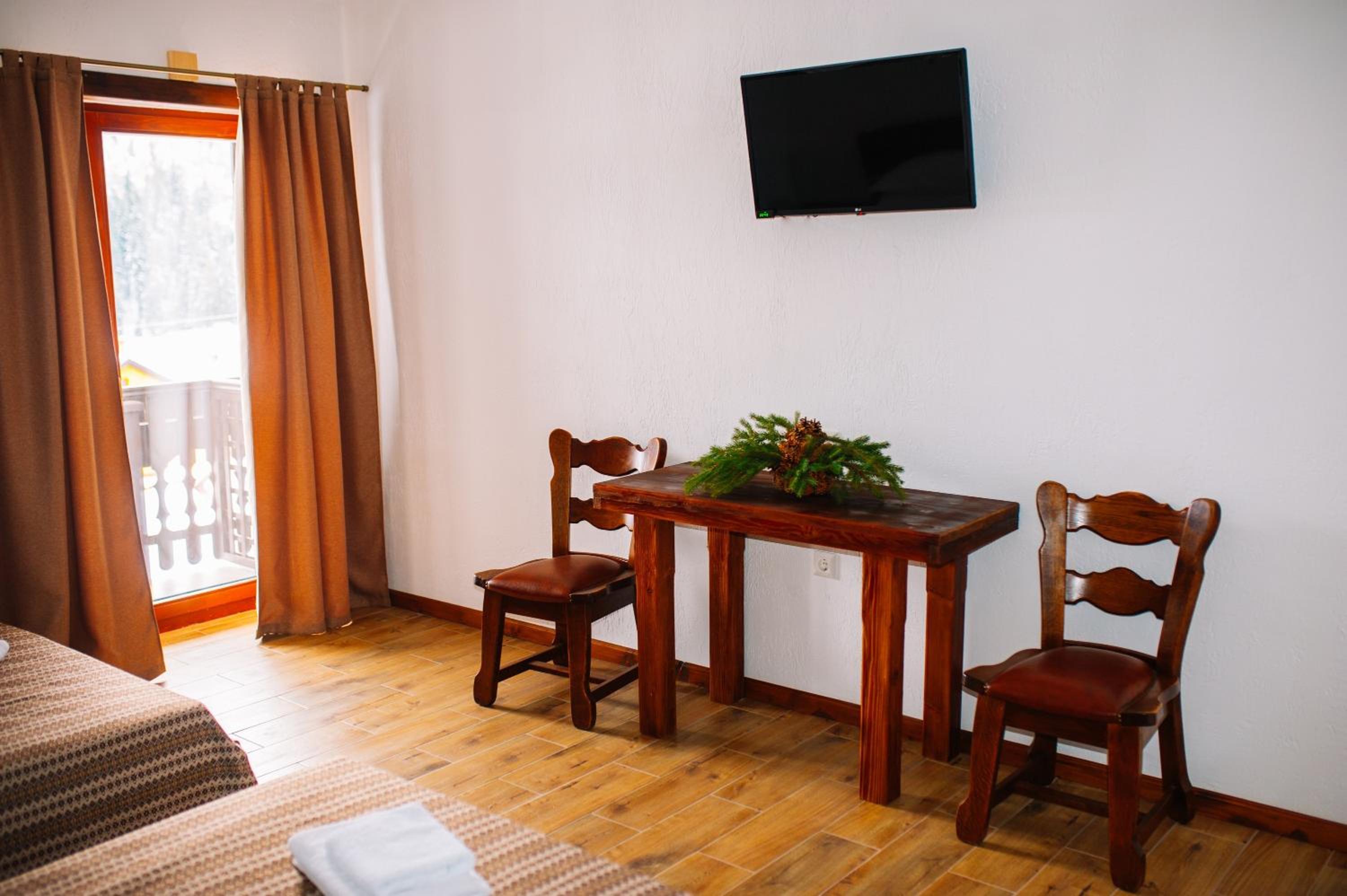 Twin Room with Mountain View photo 3
