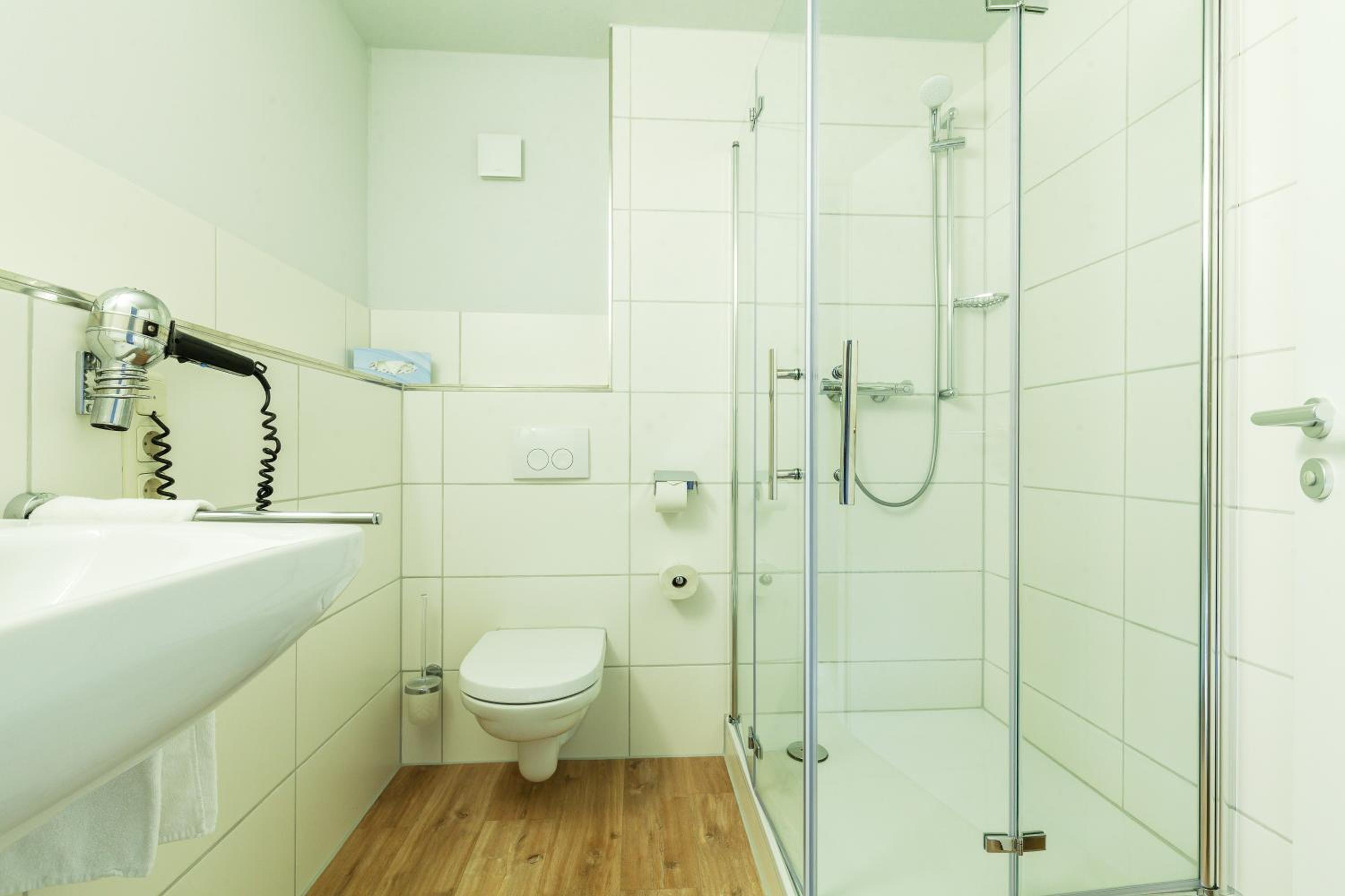 Double Room - Photo 9
