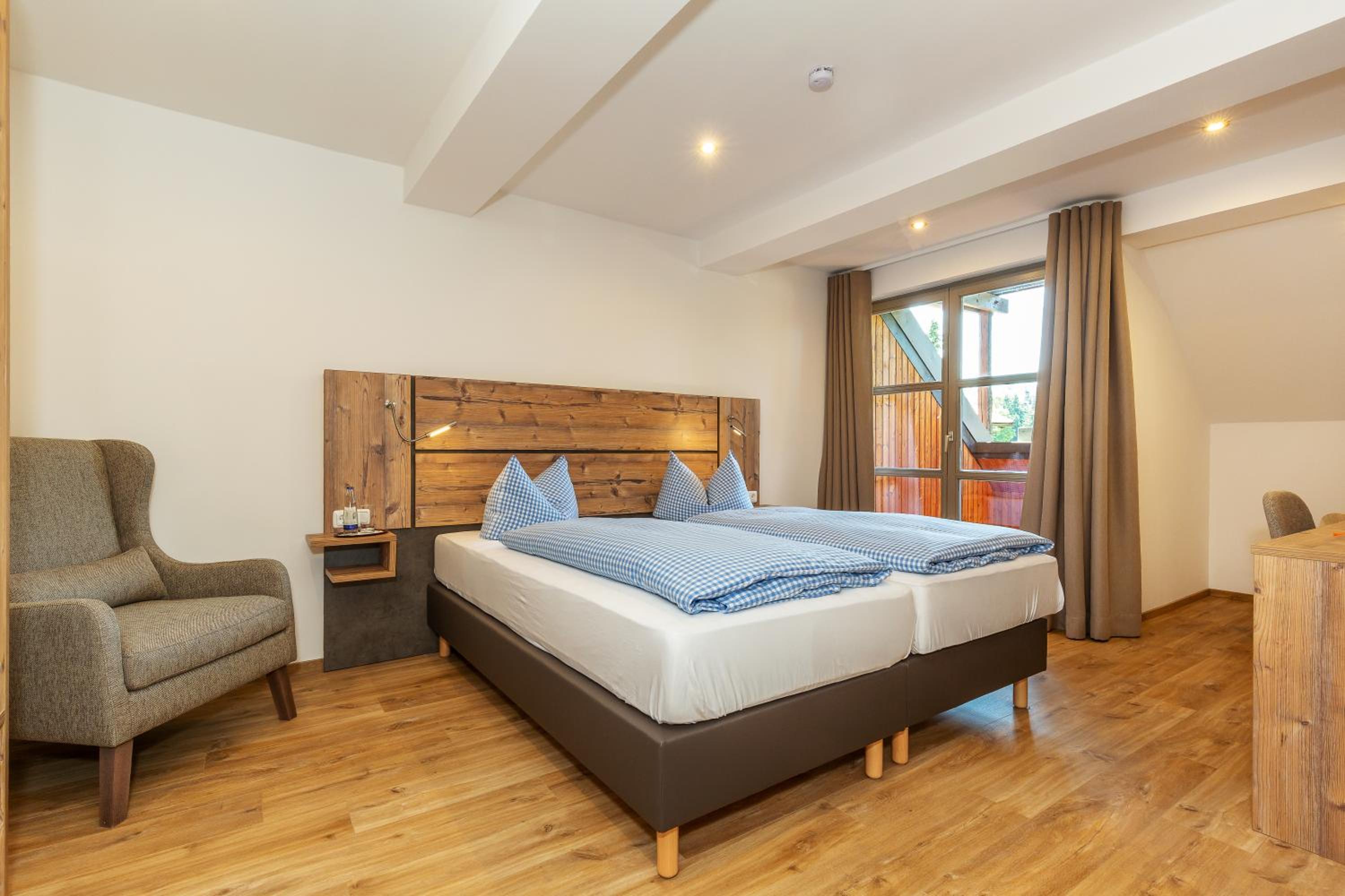 Double Room - Photo 10