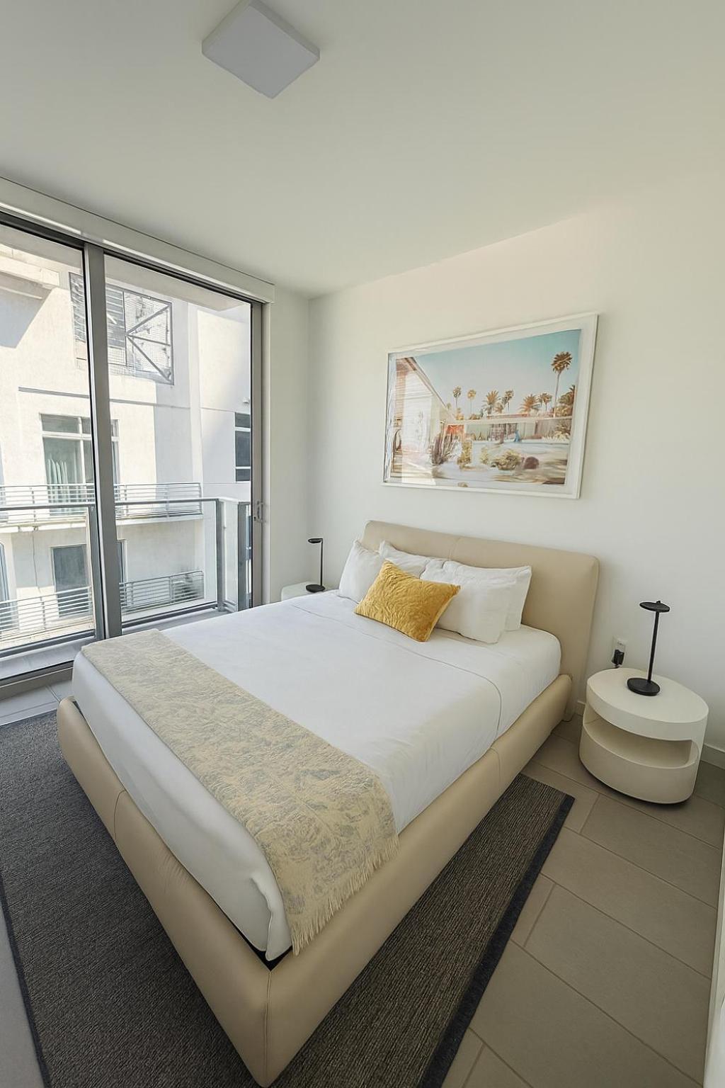 Two-Bedroom Apartment with City View photo 1