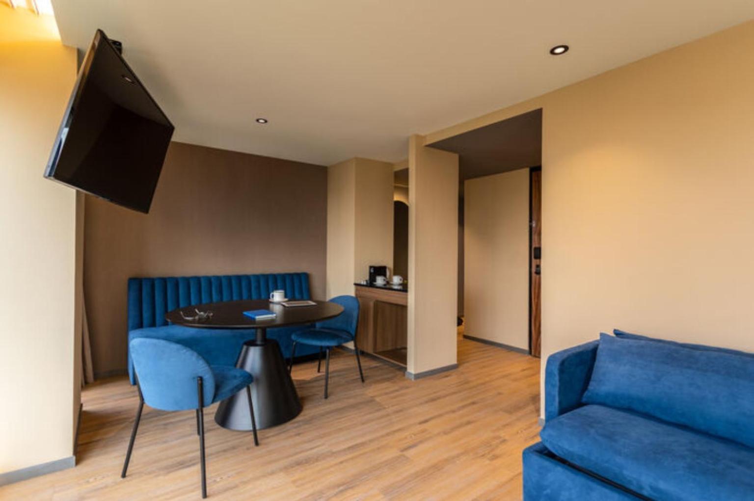 Executive Suite One King photo 2