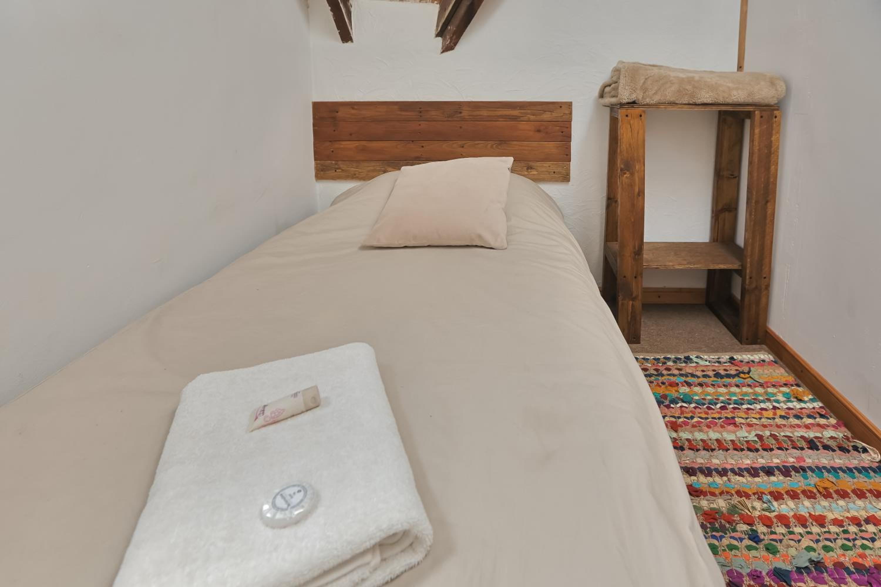 Single Room with Private External Bathroom