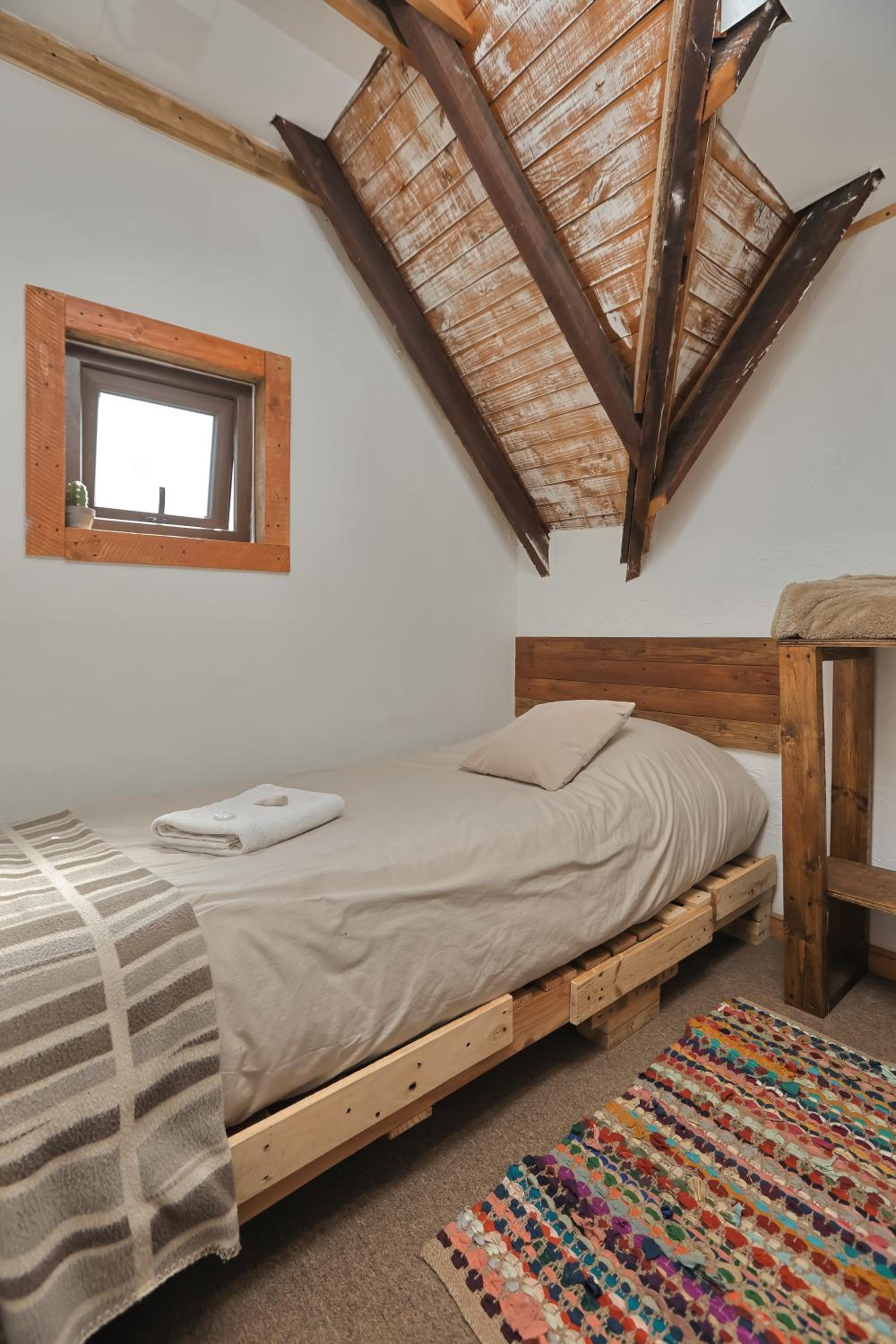Single Room with Private External Bathroom