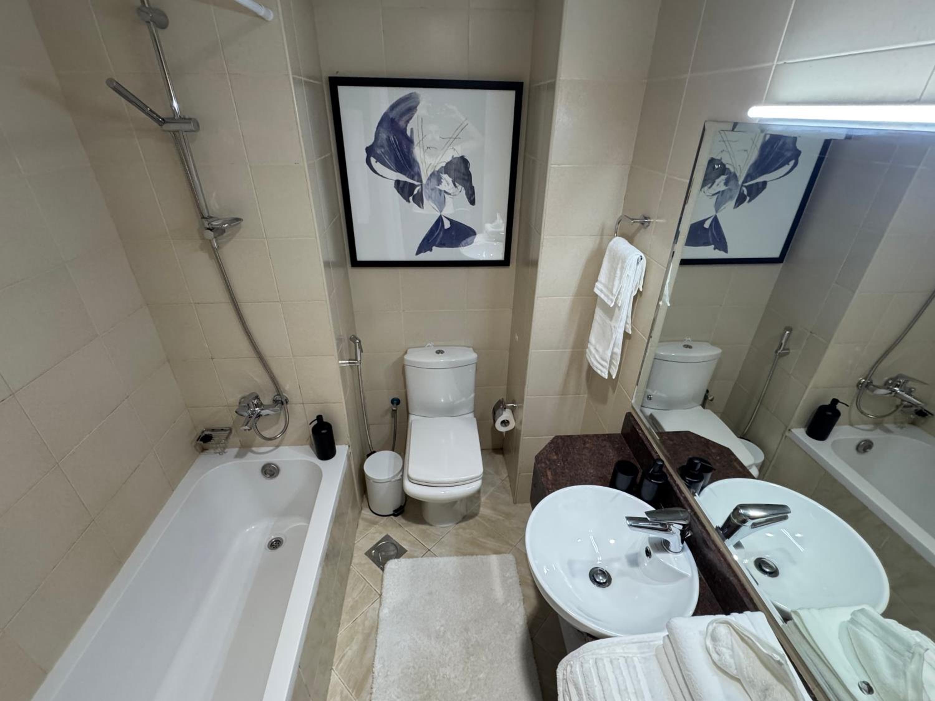 Apartment photo 1