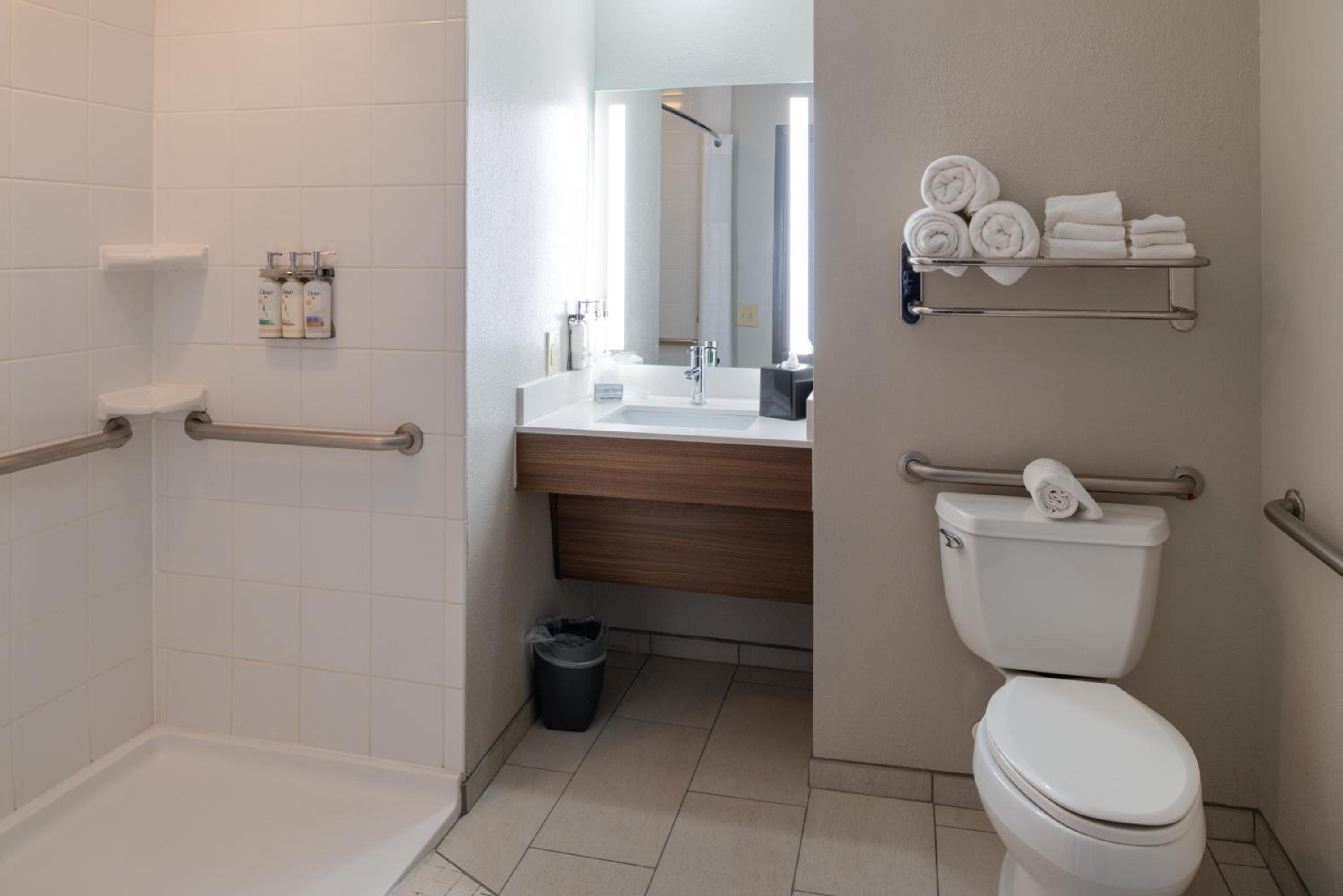 Standard Queen Room with Two Queen Beds - Communications Accessible - Photo 1