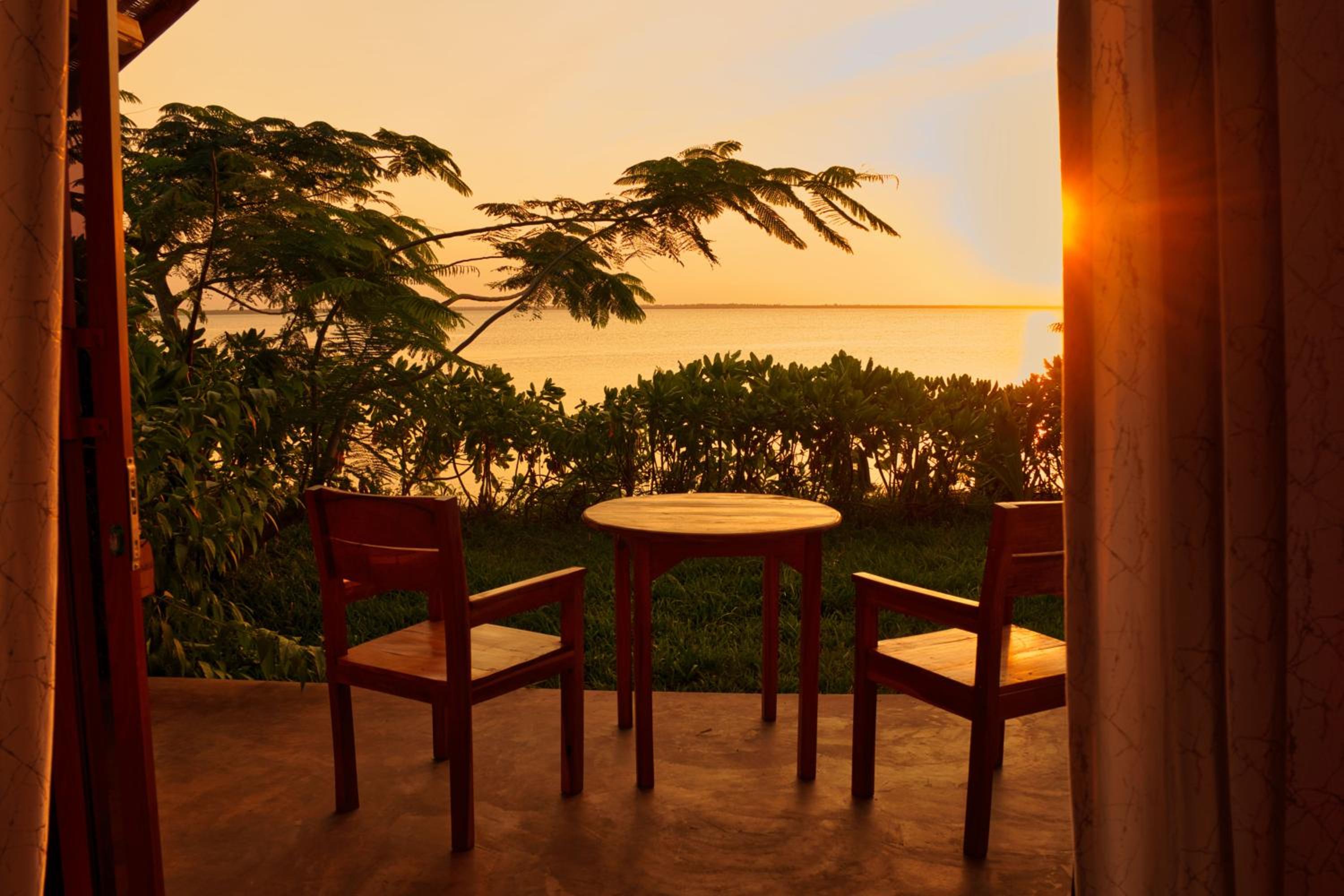 King Room with Sea View - Photo 13