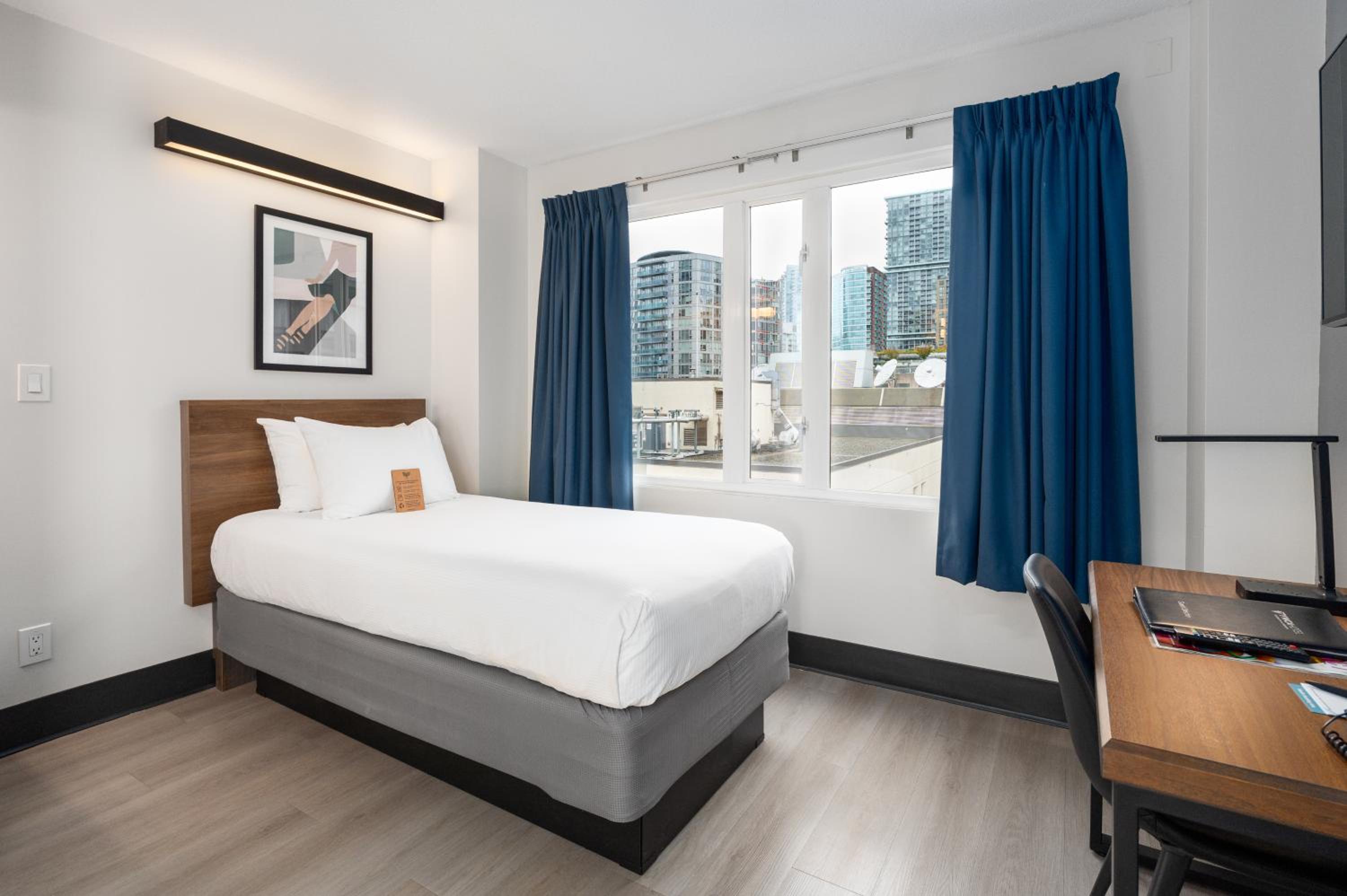 Single Room with Shared Bathroom