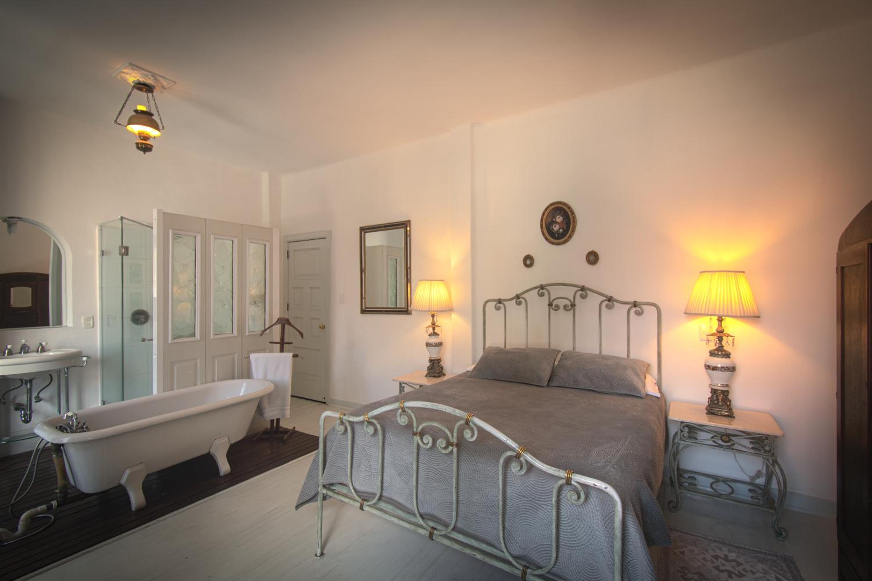 Deluxe Double Room with Bath