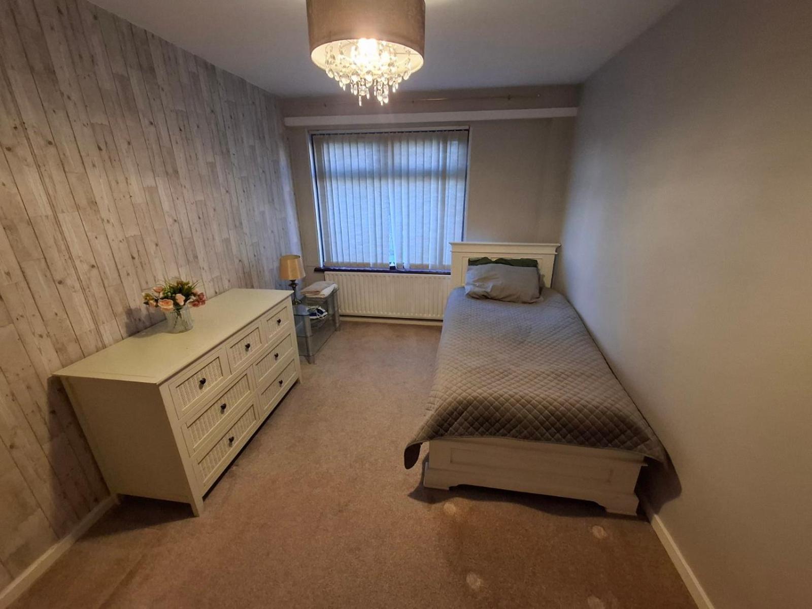 Single Room photo 2