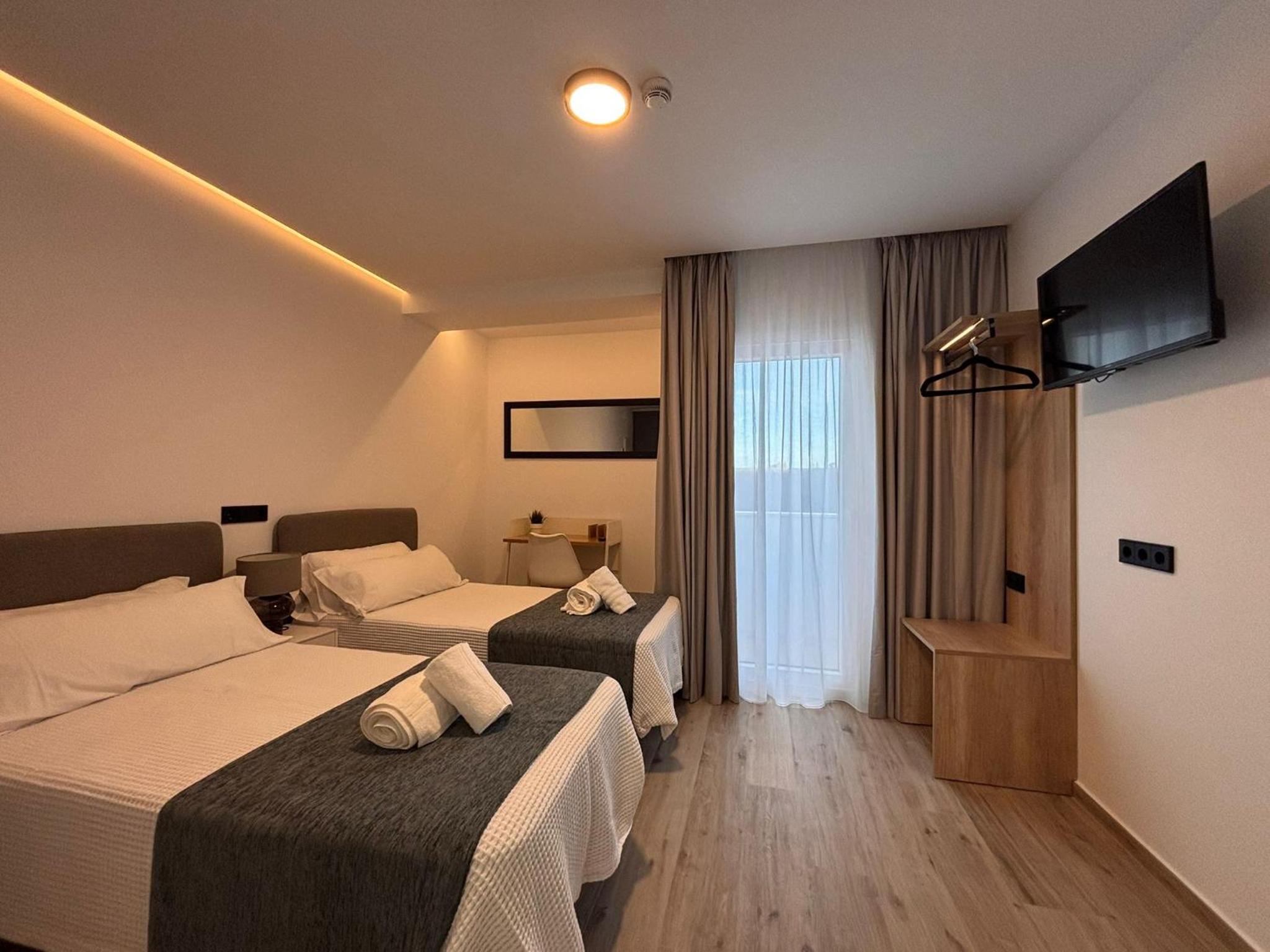 Deluxe Double or Twin Room with Balcony