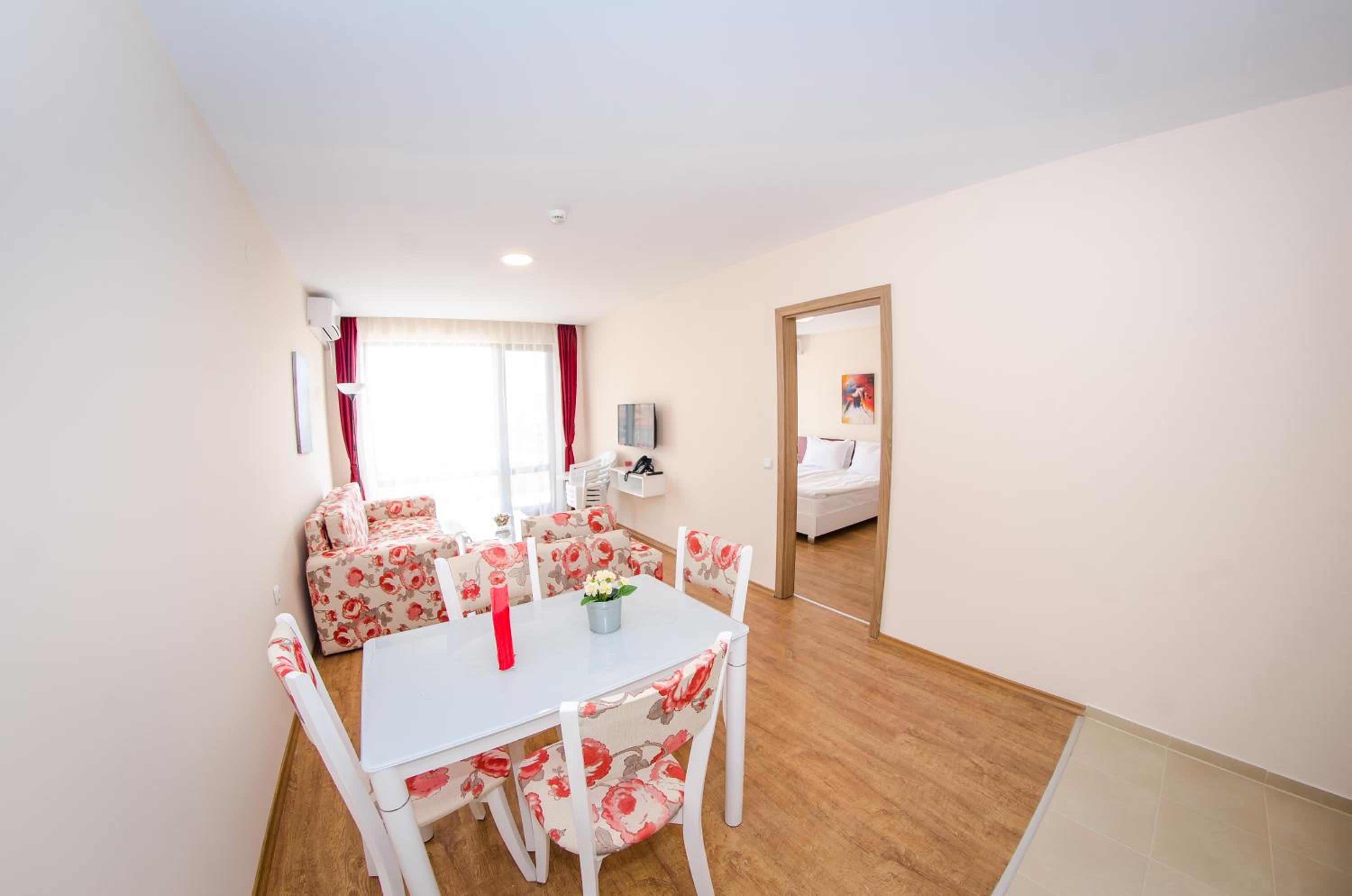One-Bedroom Apartment with Balcony (2 Adults + 2 Children) photo 2