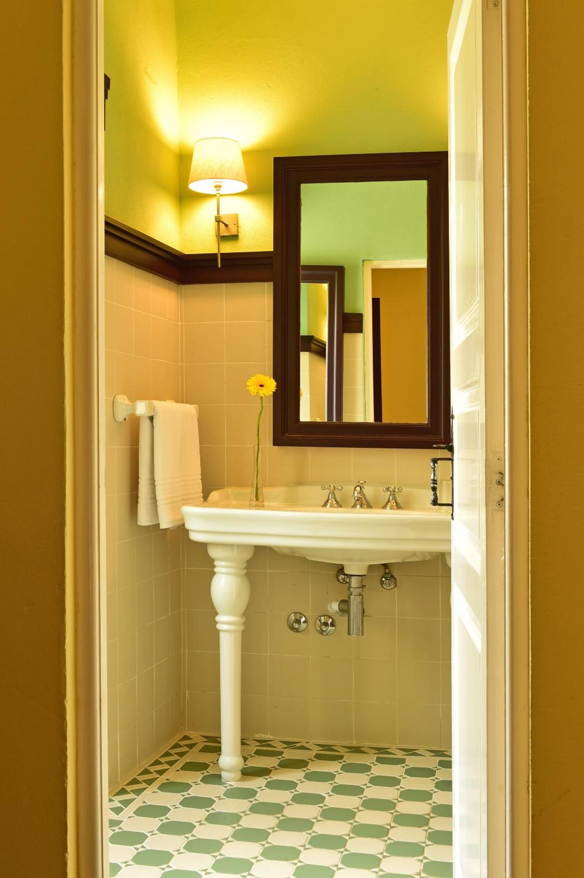 Classic Double or Twin Room - Photo 4