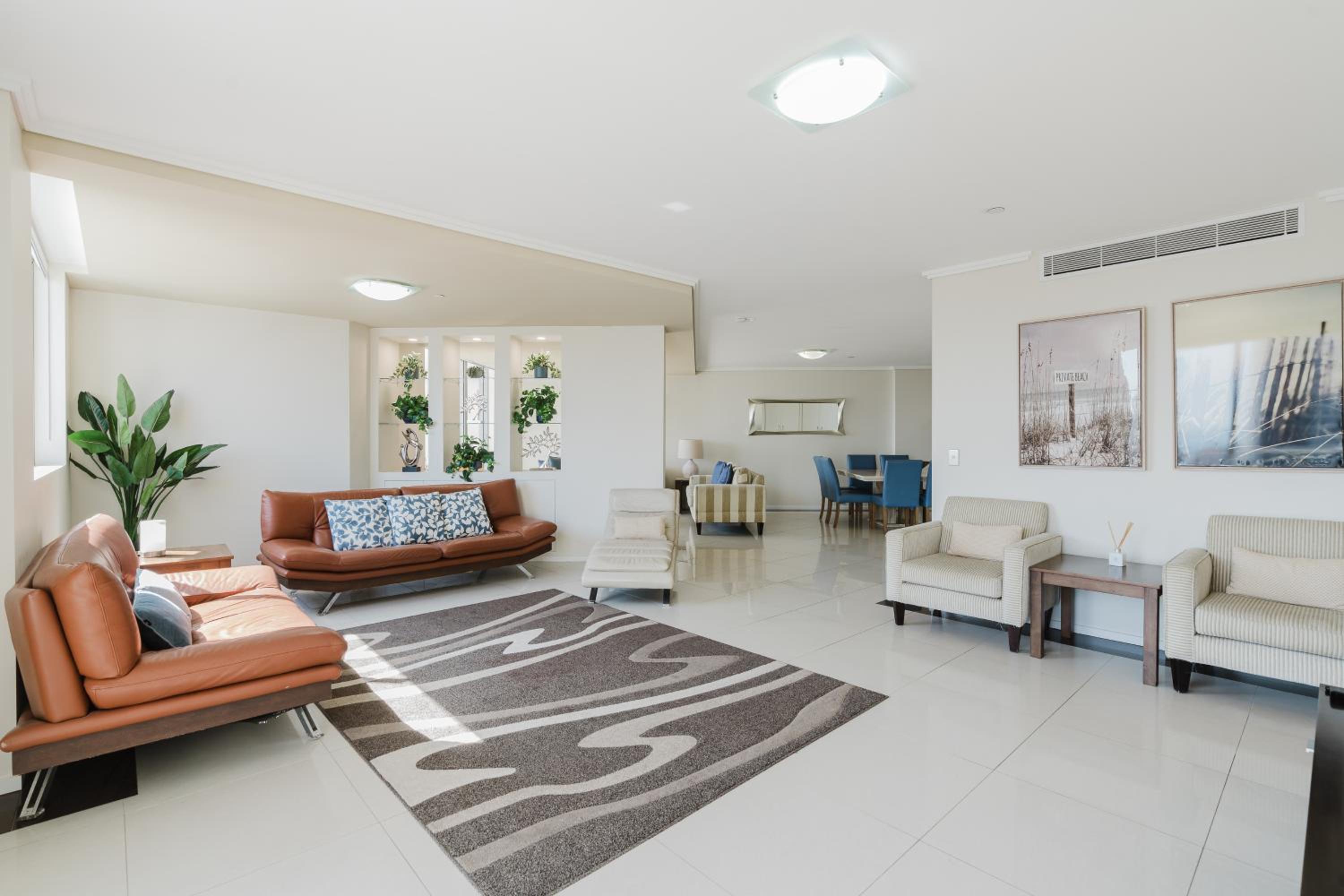 Penthouse Apartment photo 2