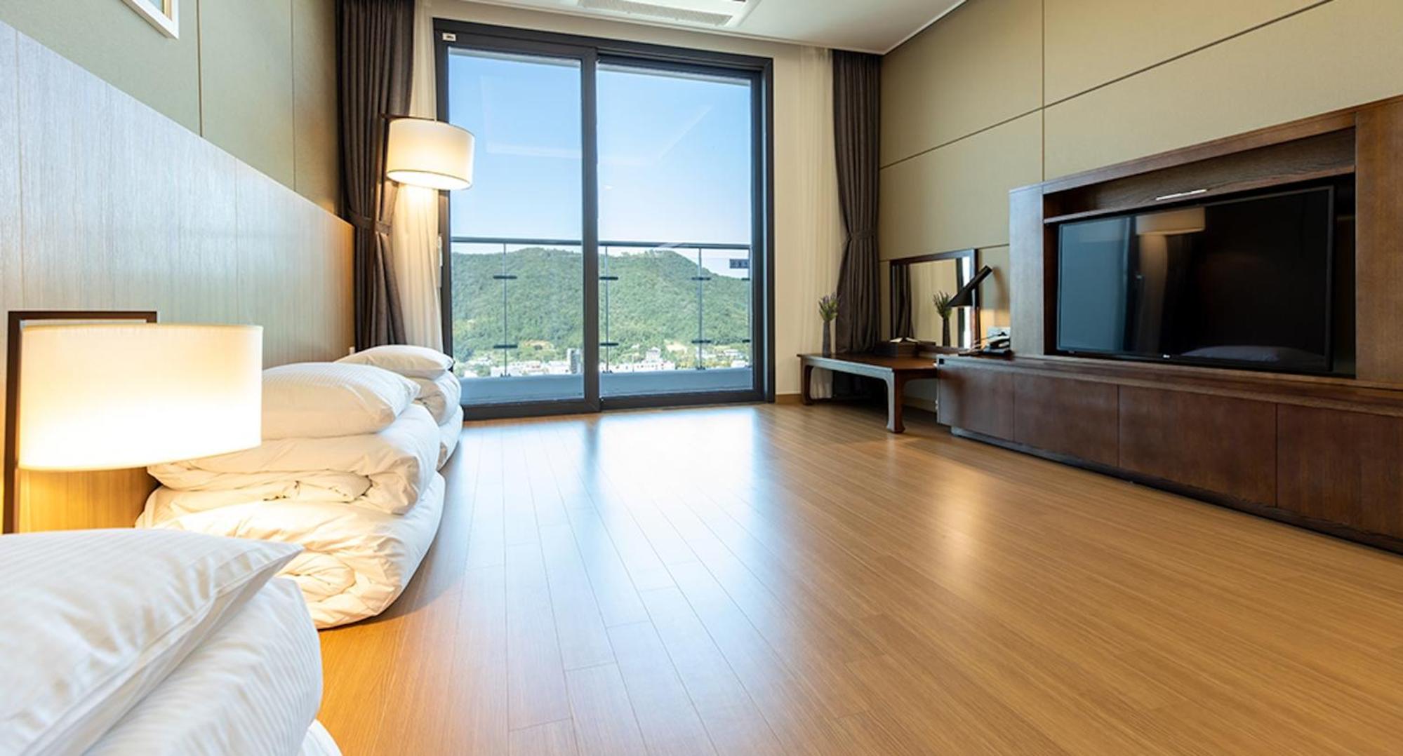 Superior Ondol Room with Mountain View - Photo 2