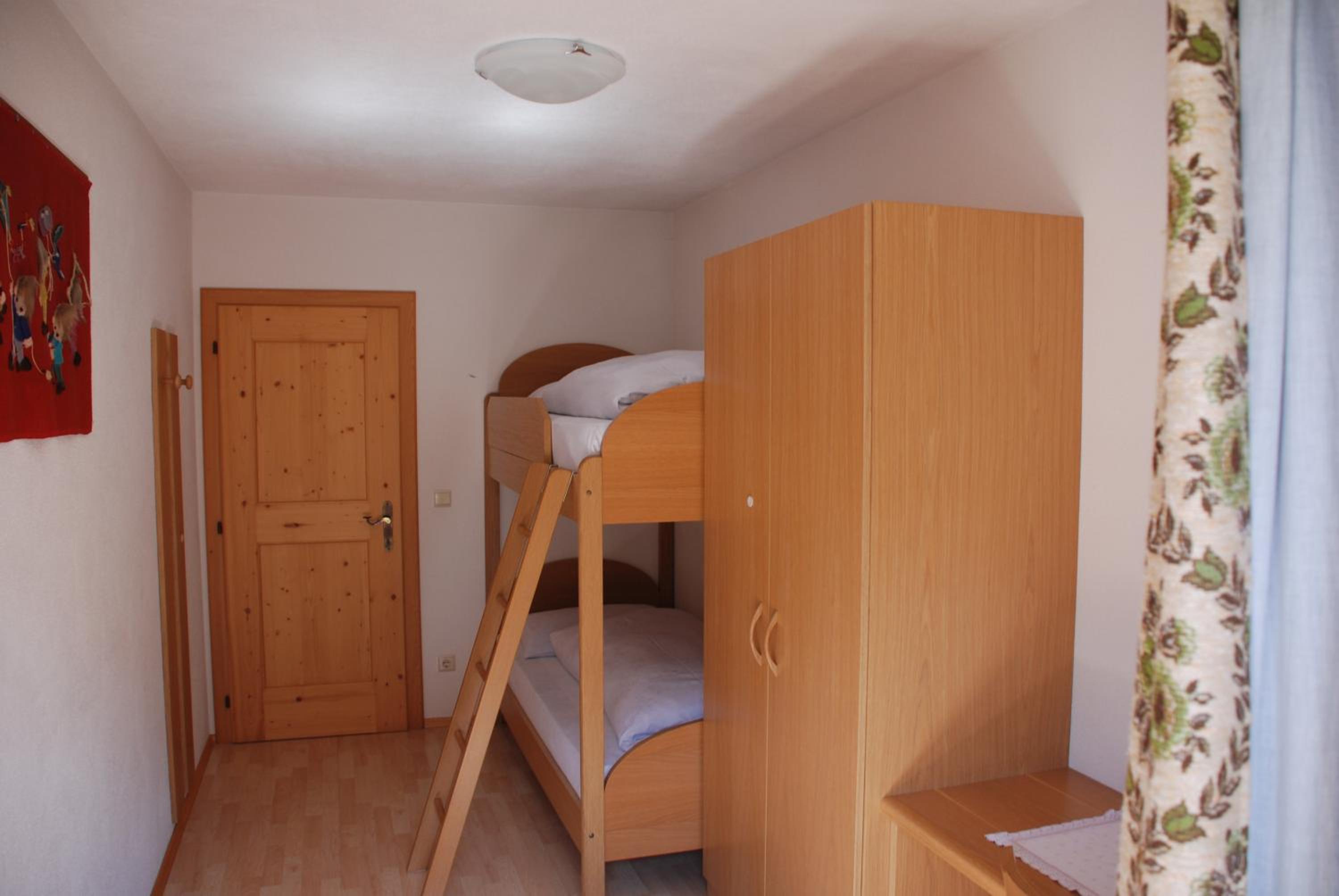 Two-Bedroom Apartment with Balcony photo 2