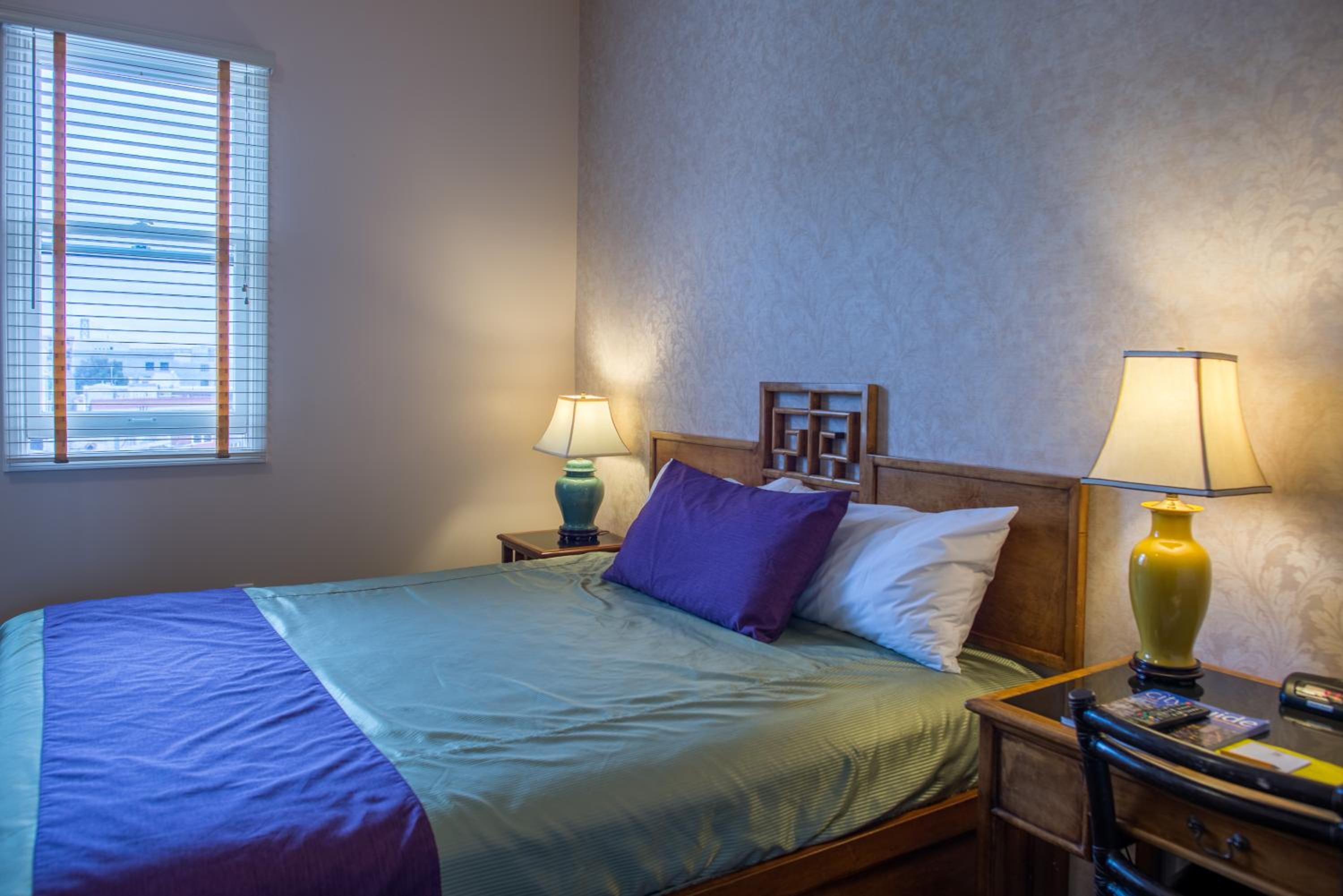 Queen Room - Photo 3