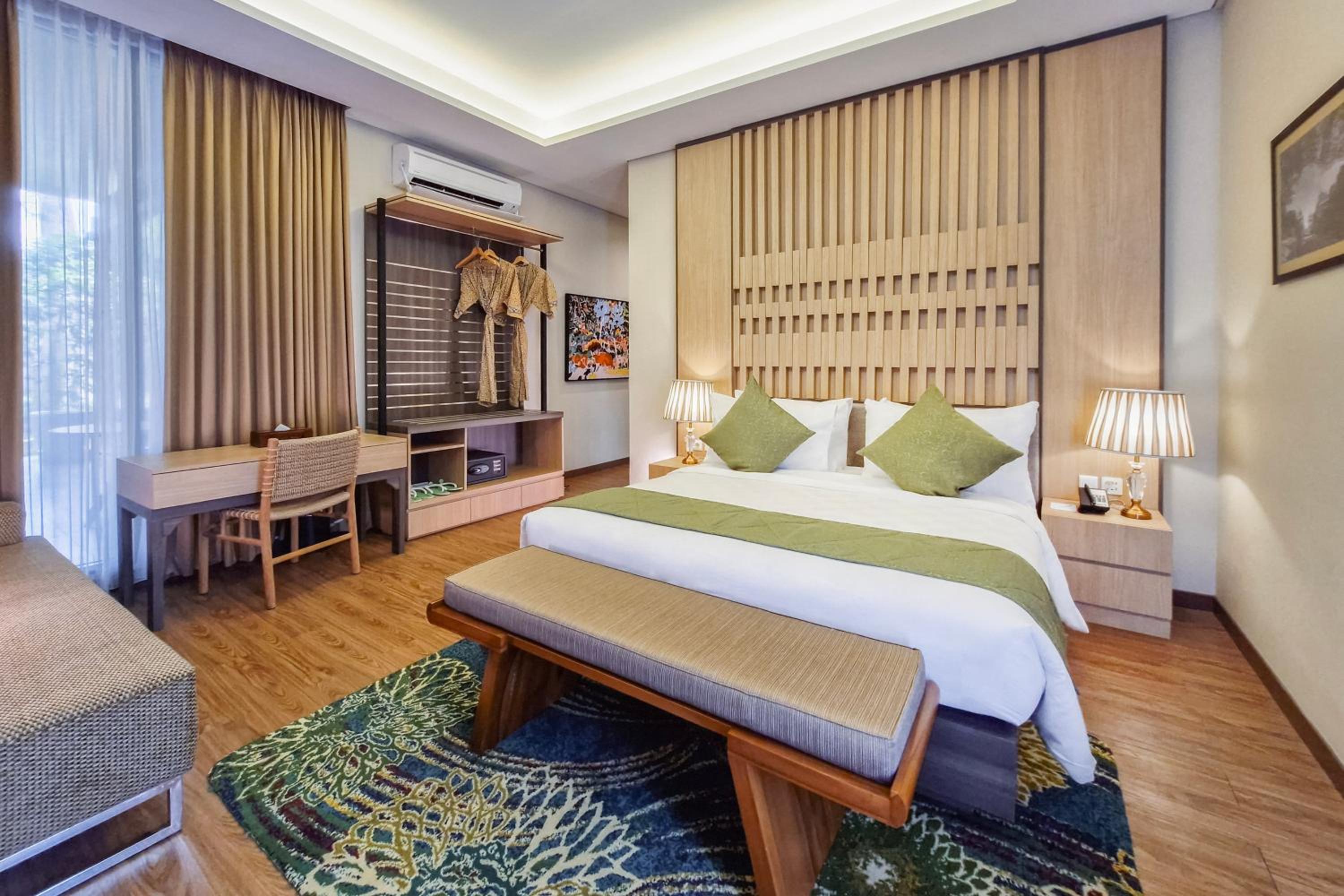 Villa with Two King and One Single Bed - Non-Smoking photo 3