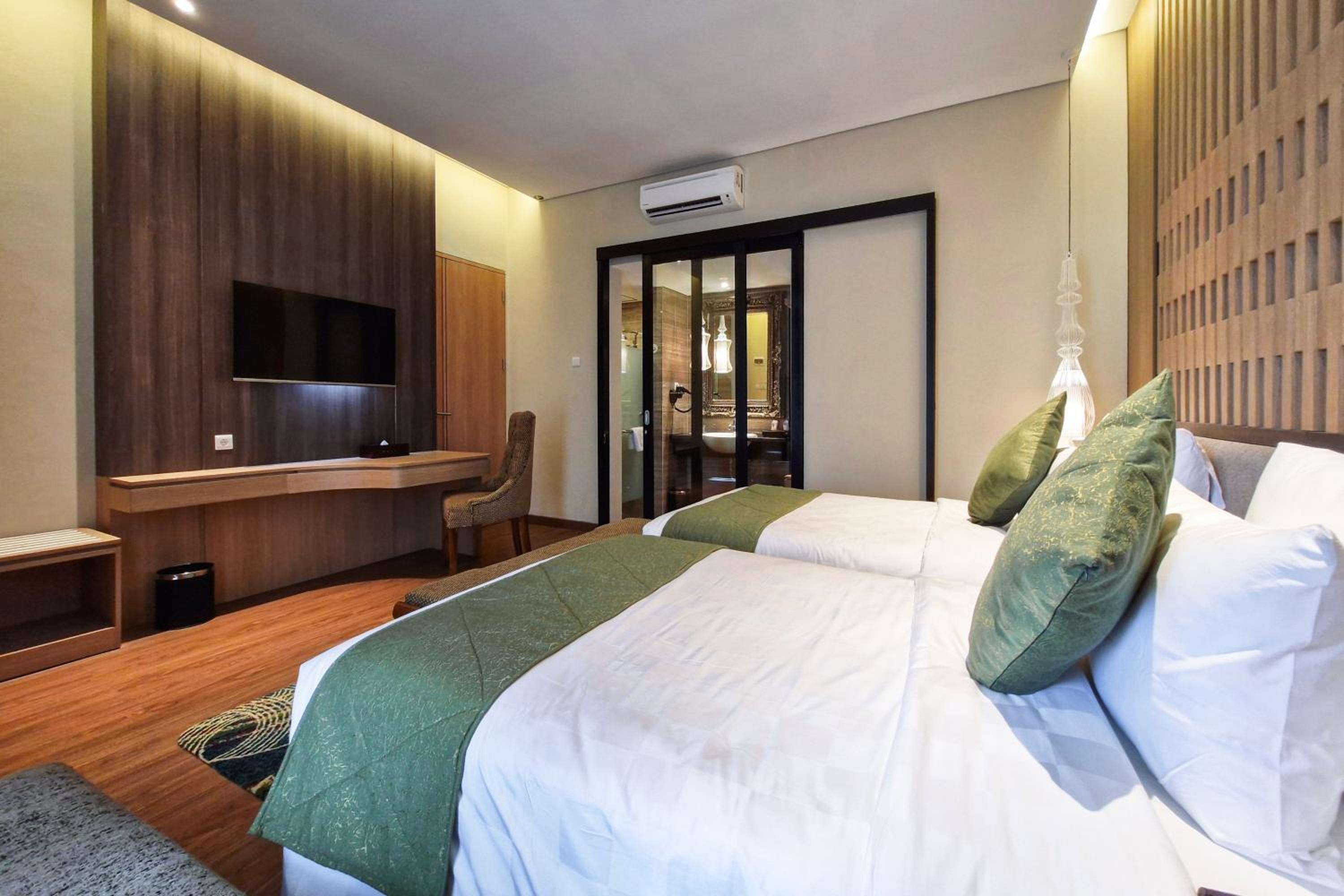 Executive Twin Room - Non-Smoking