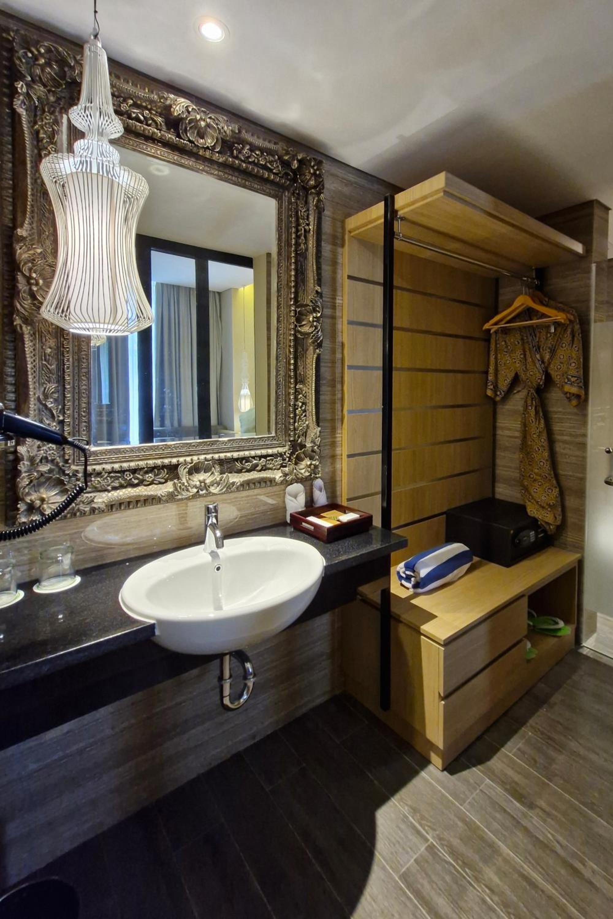 Executive Twin Room - Non-Smoking