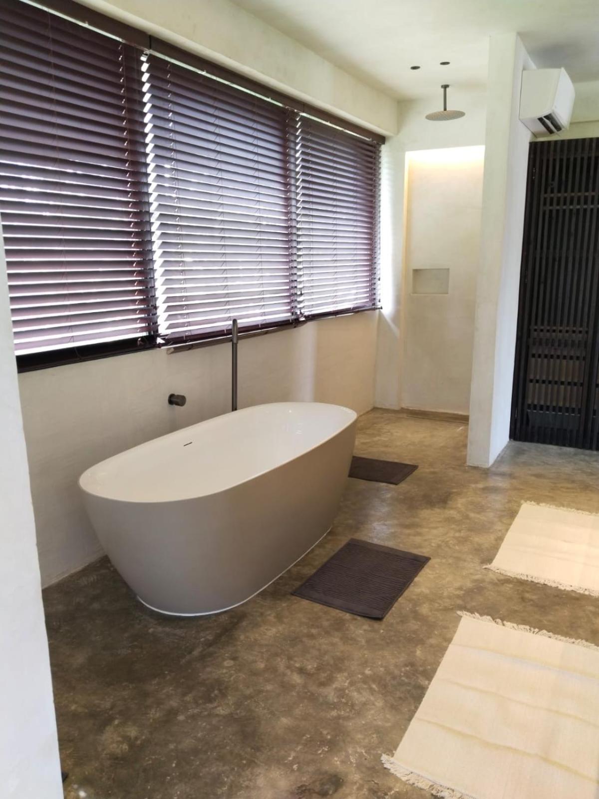 Two-Bedroom Villa - Photo 4