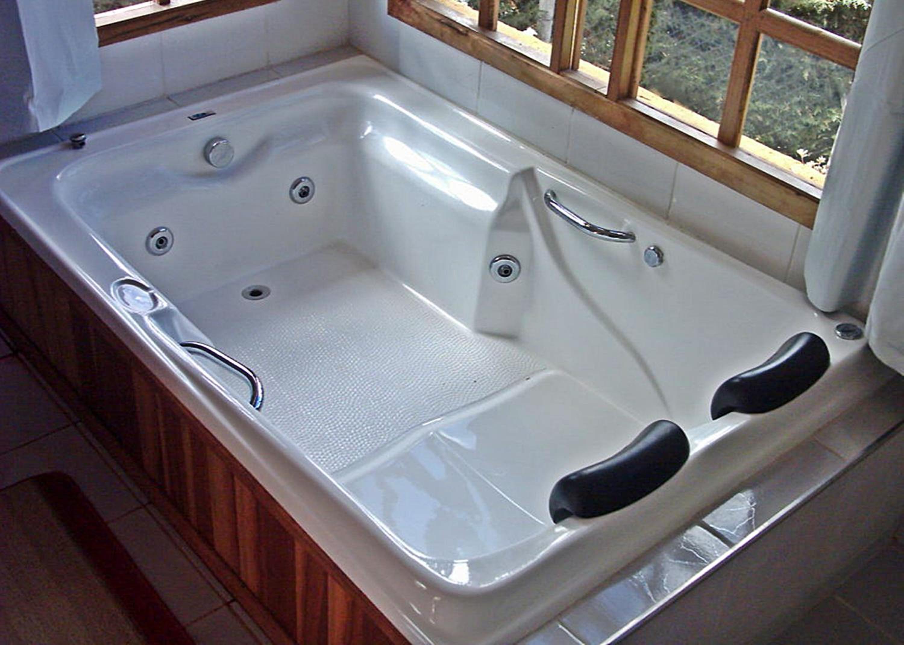 Double Room with Spa Bath and Fireplace photo 2