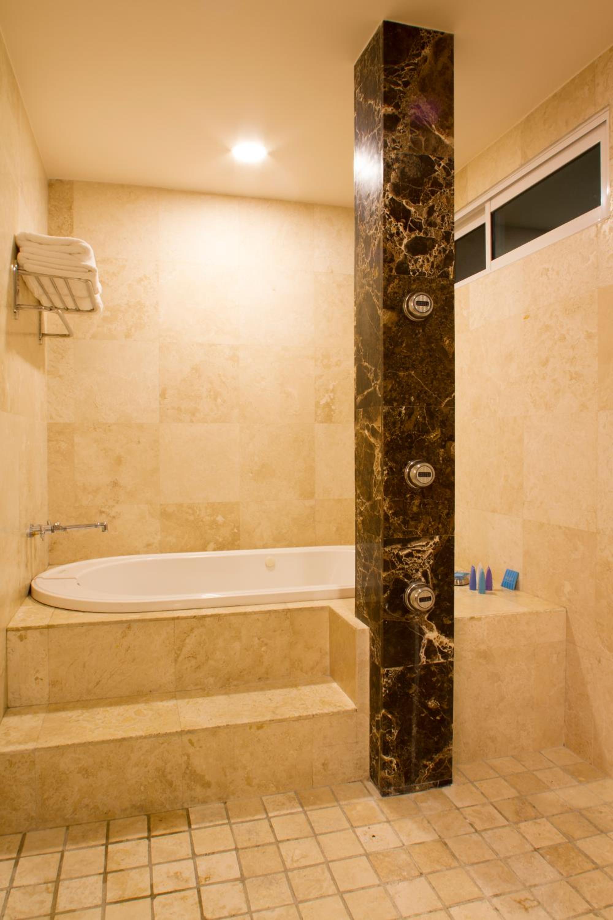 Presidential Suite photo 3