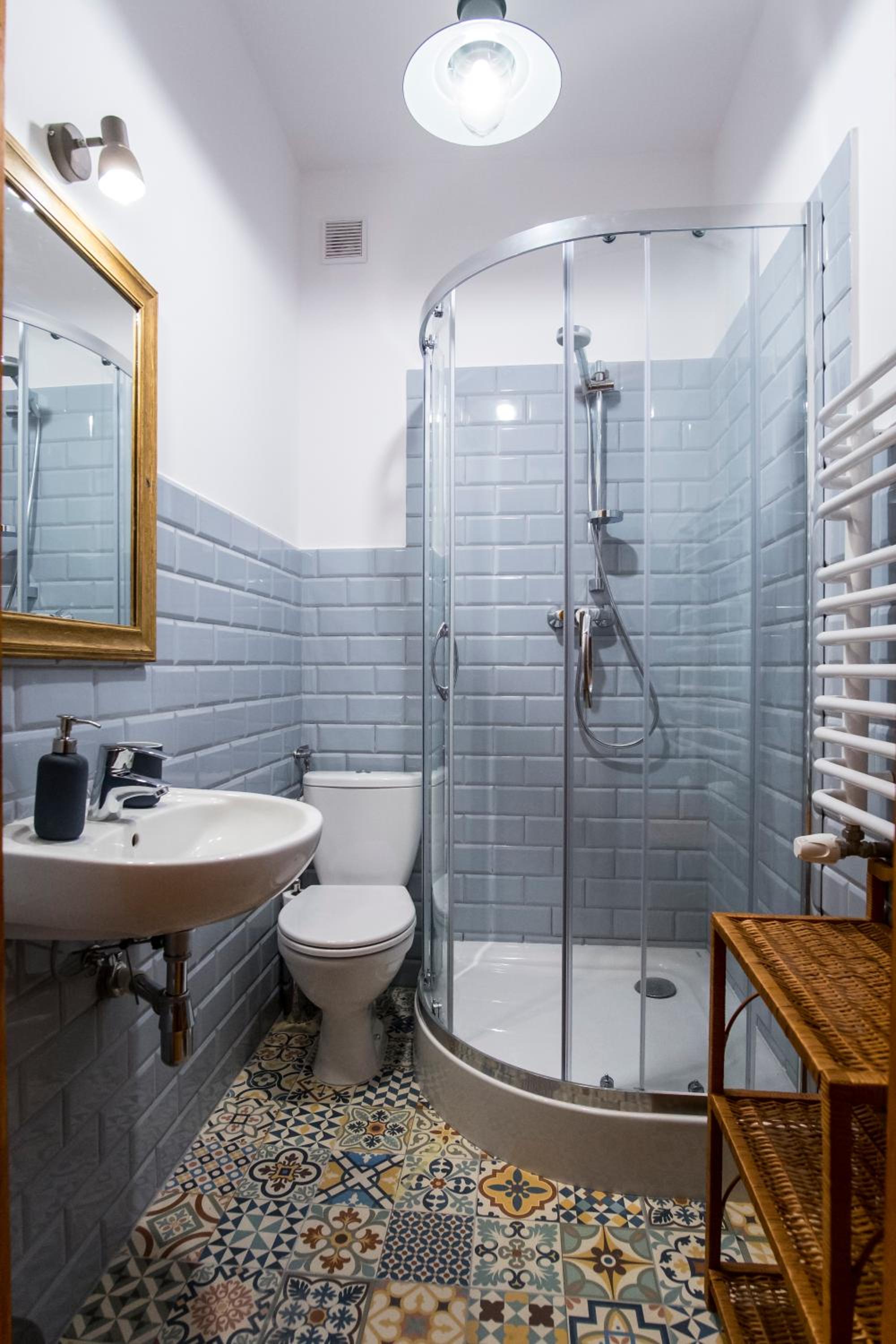 Triple Room with Private Bathroom - Photo 5