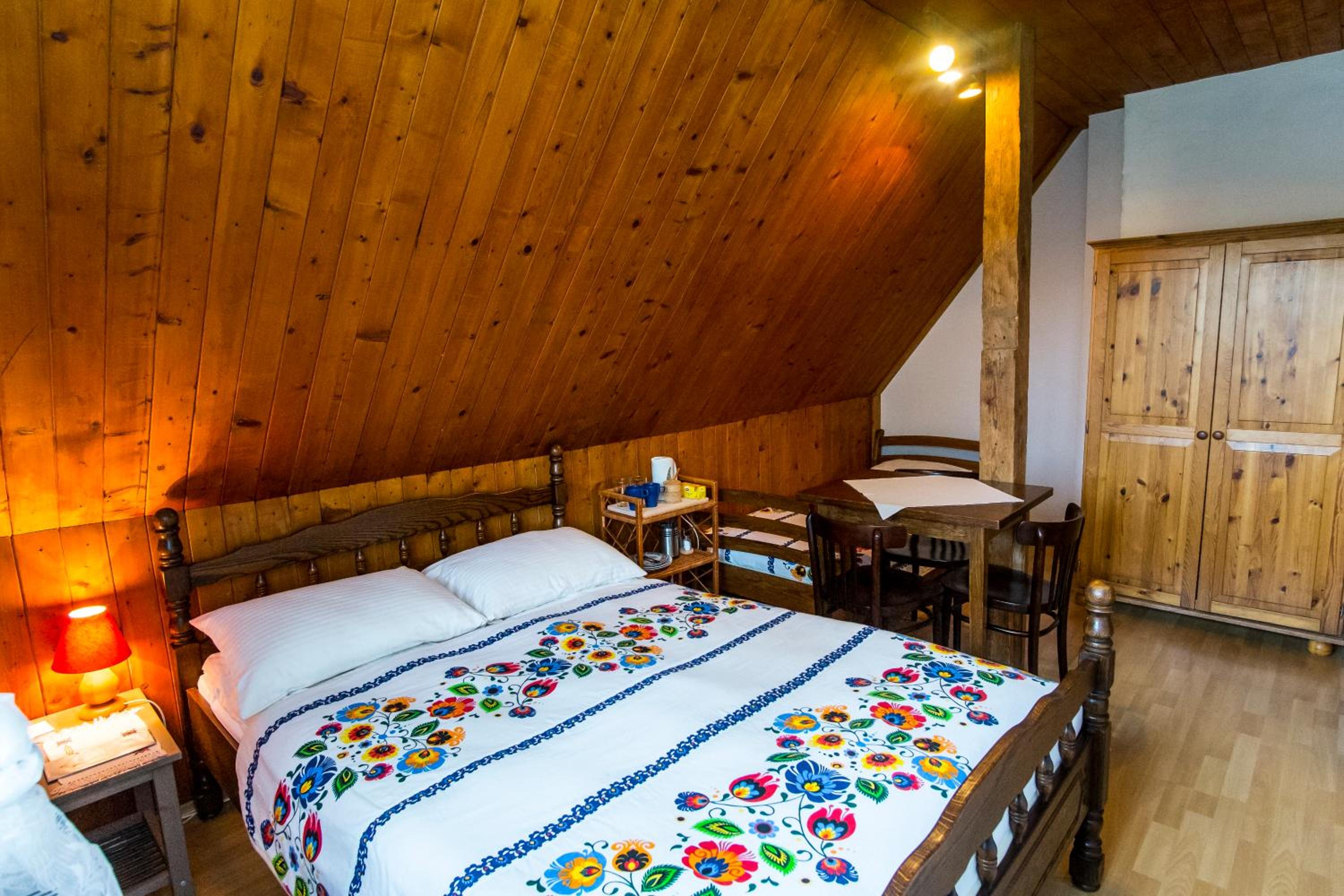 Triple Room with Private Bathroom - Photo 1
