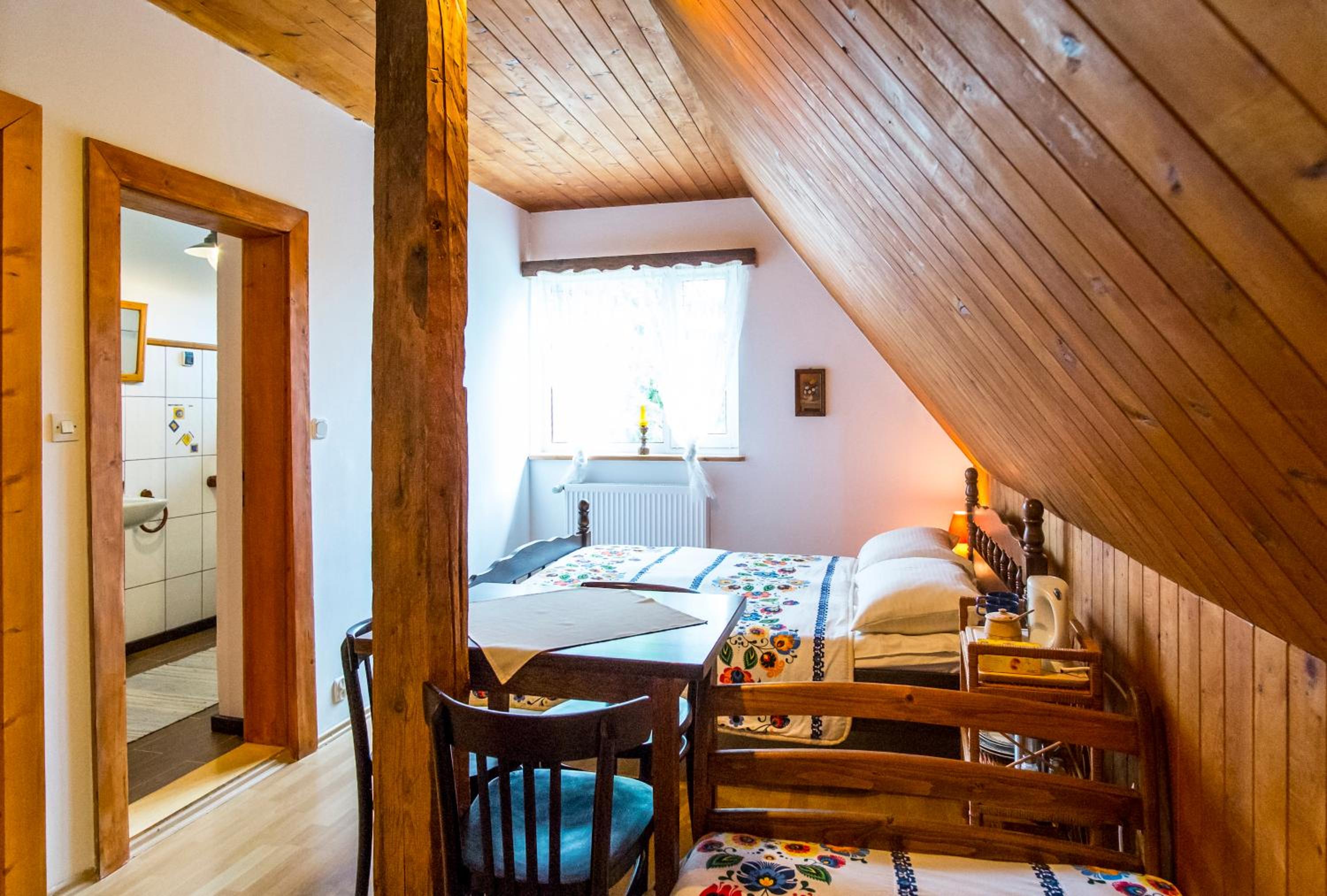Triple Room with Private Bathroom - Photo 4