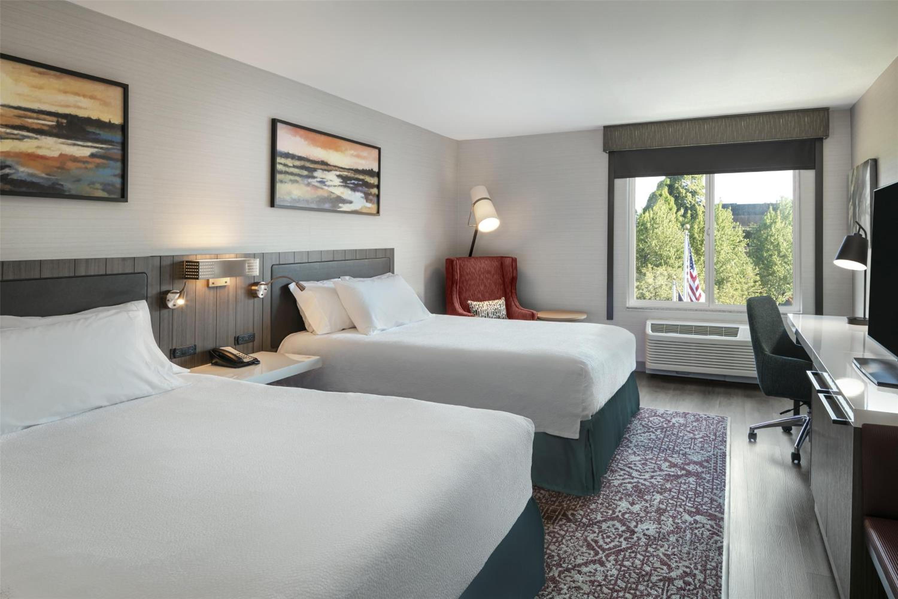 Queen Room with Two Queen Beds - Mobility Access - Photo 2