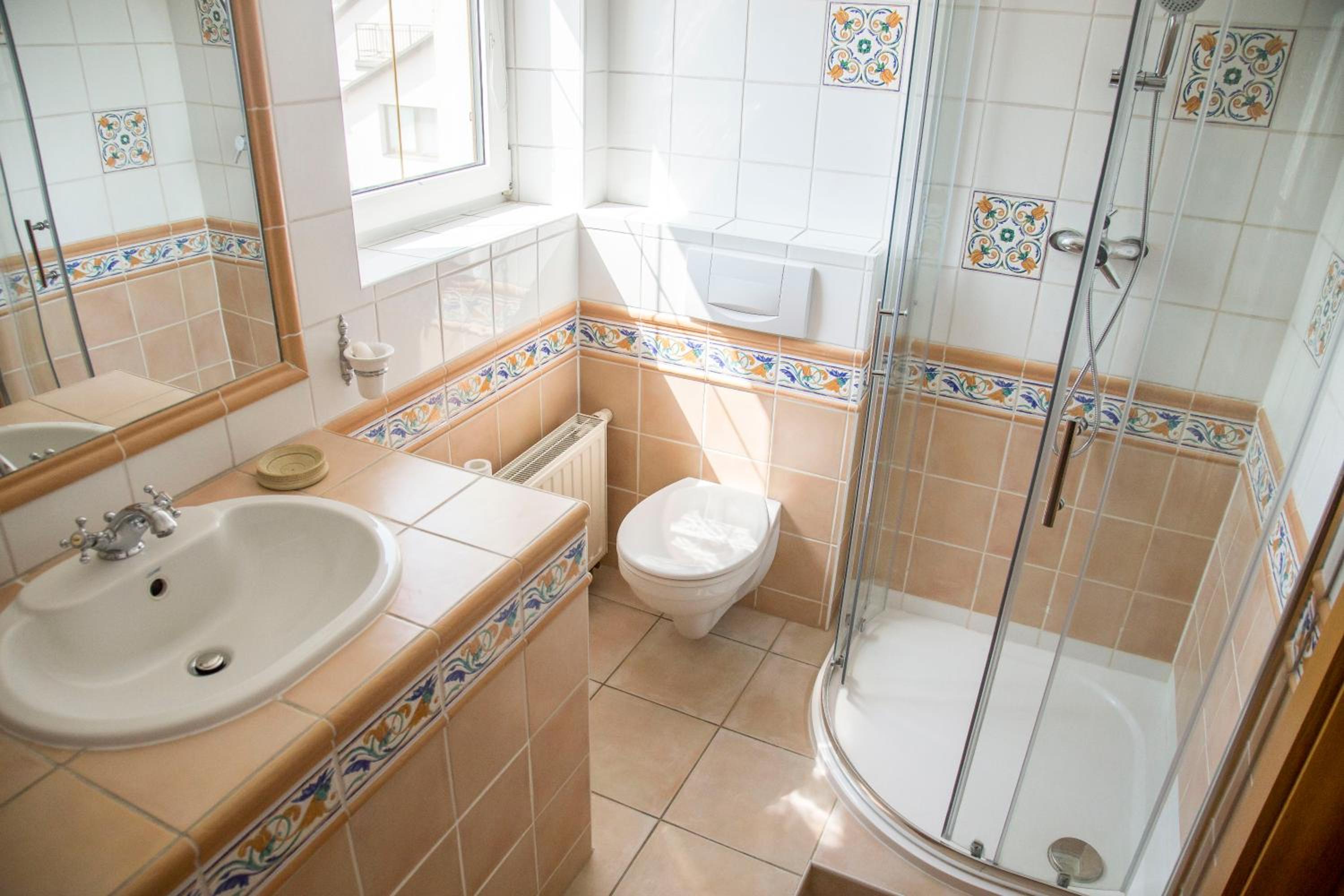 Two-Bedroom Apartment - Photo 9