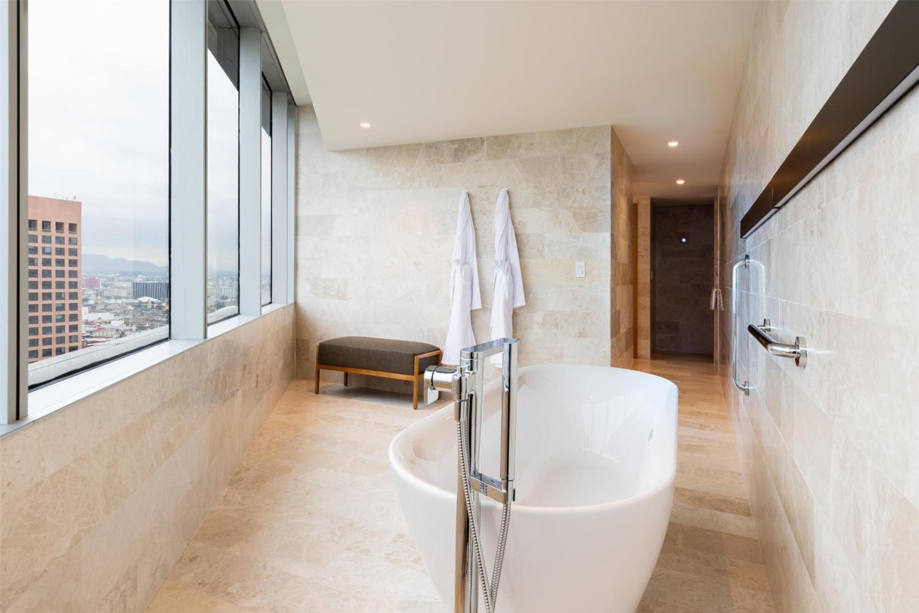 Master King Suite with View - Photo 2