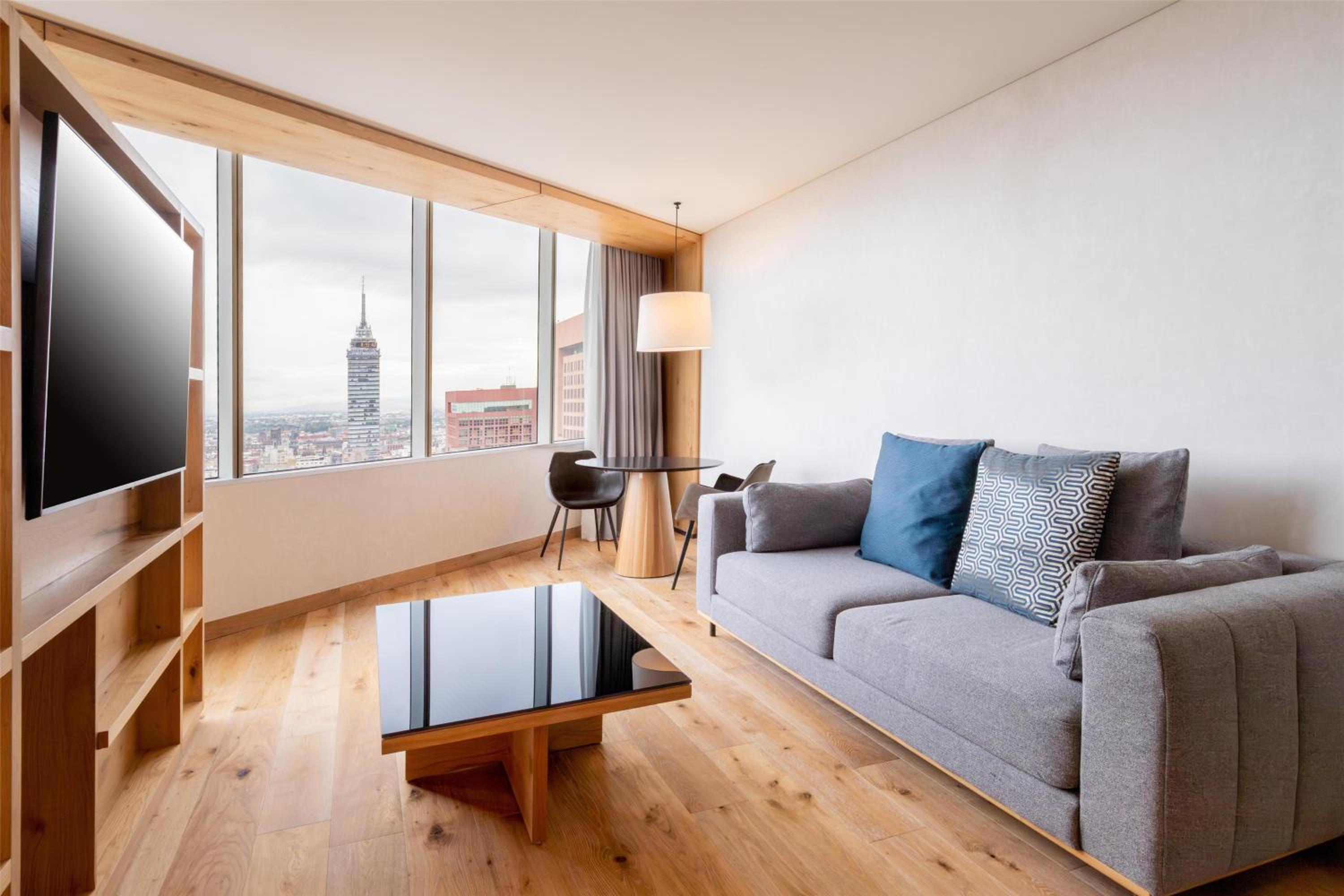 Master King Suite with View - Photo 1