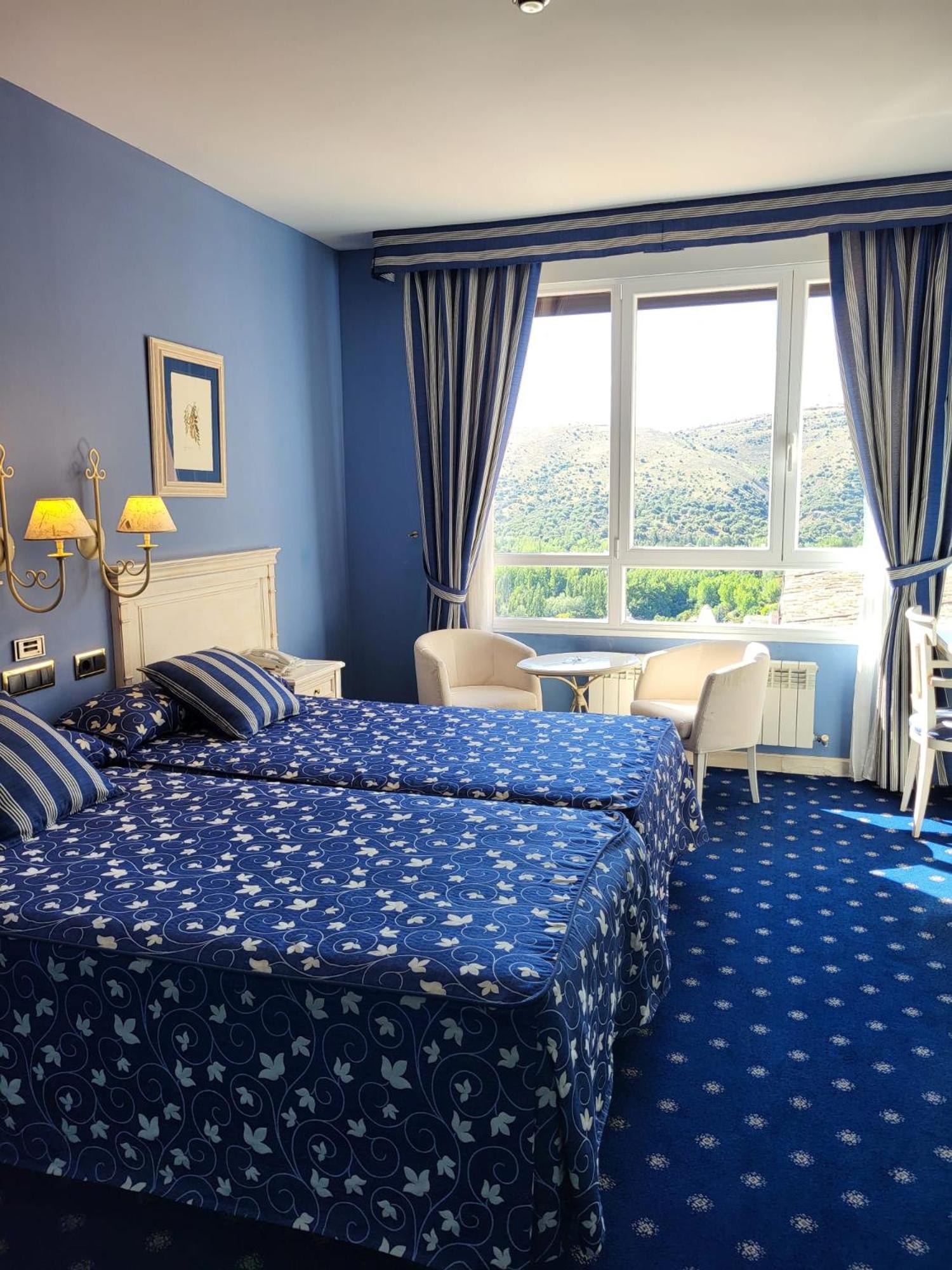 Deluxe Double or Twin Room with River View