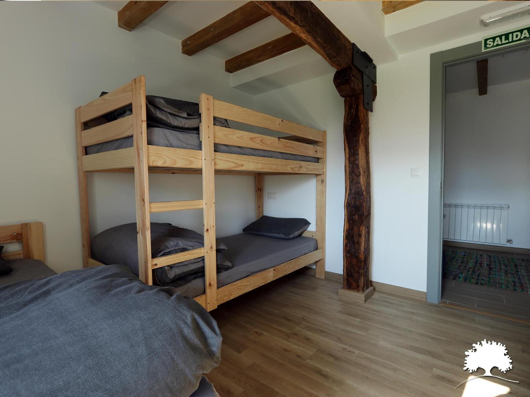 Basic Triple Room with Shared Bathroom - Photo 1